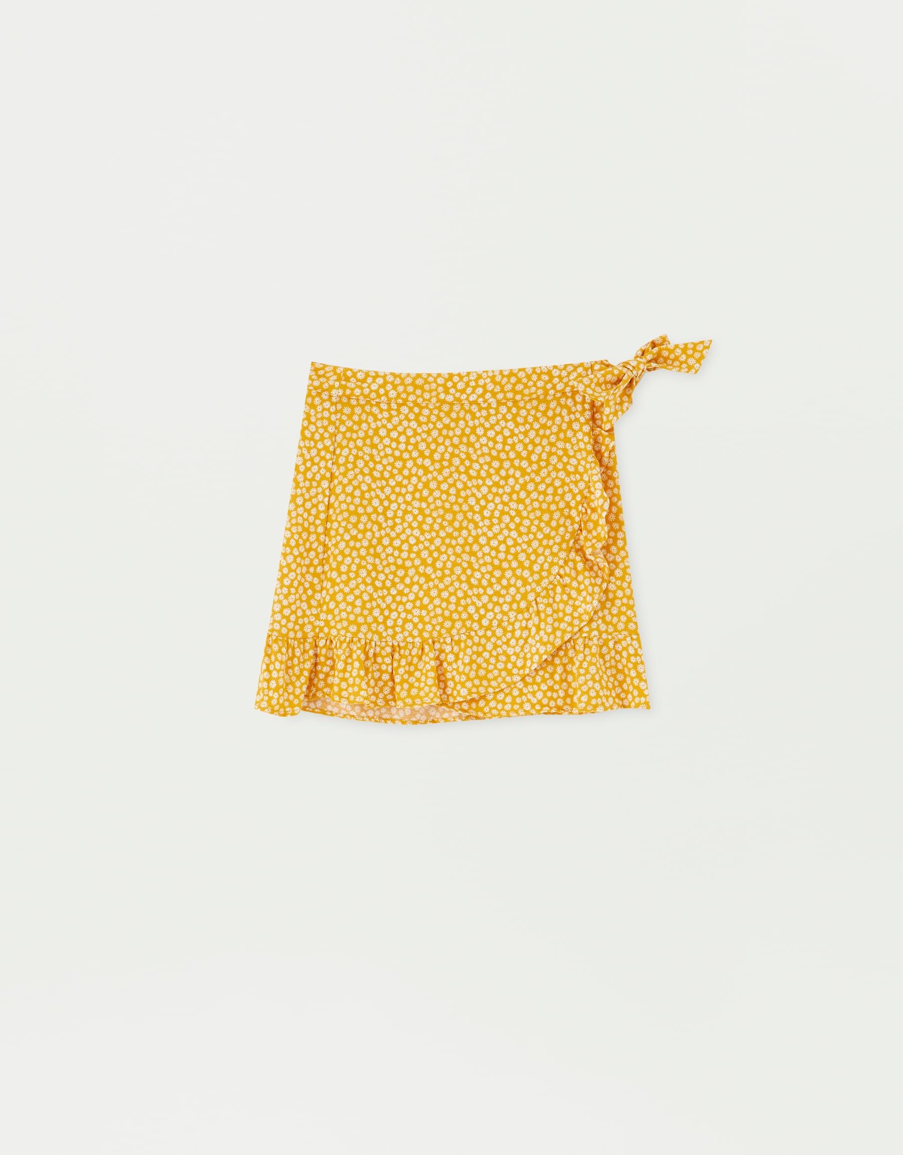 Costa negativo bosquejo Pull&Bear tiene las minifaldas de flores más bonitas por menos de 18 €