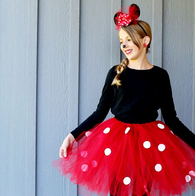 DIY Minnie Mouse Costume - How To Make A Minnie Mouse Skirt And Bow - 5  Minutes for Mom
