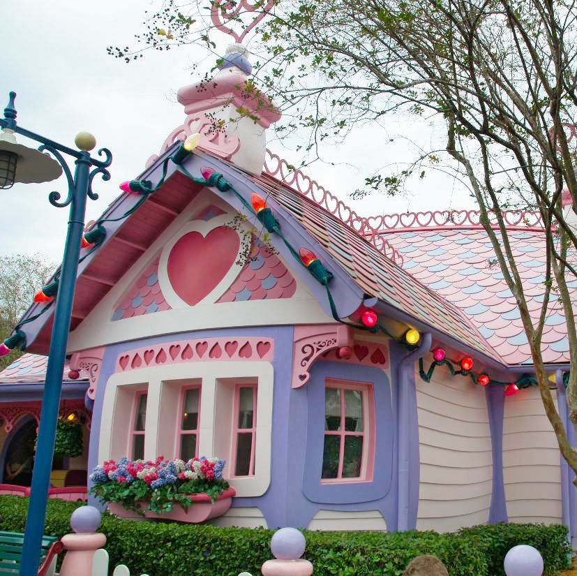 minnie mouse's house