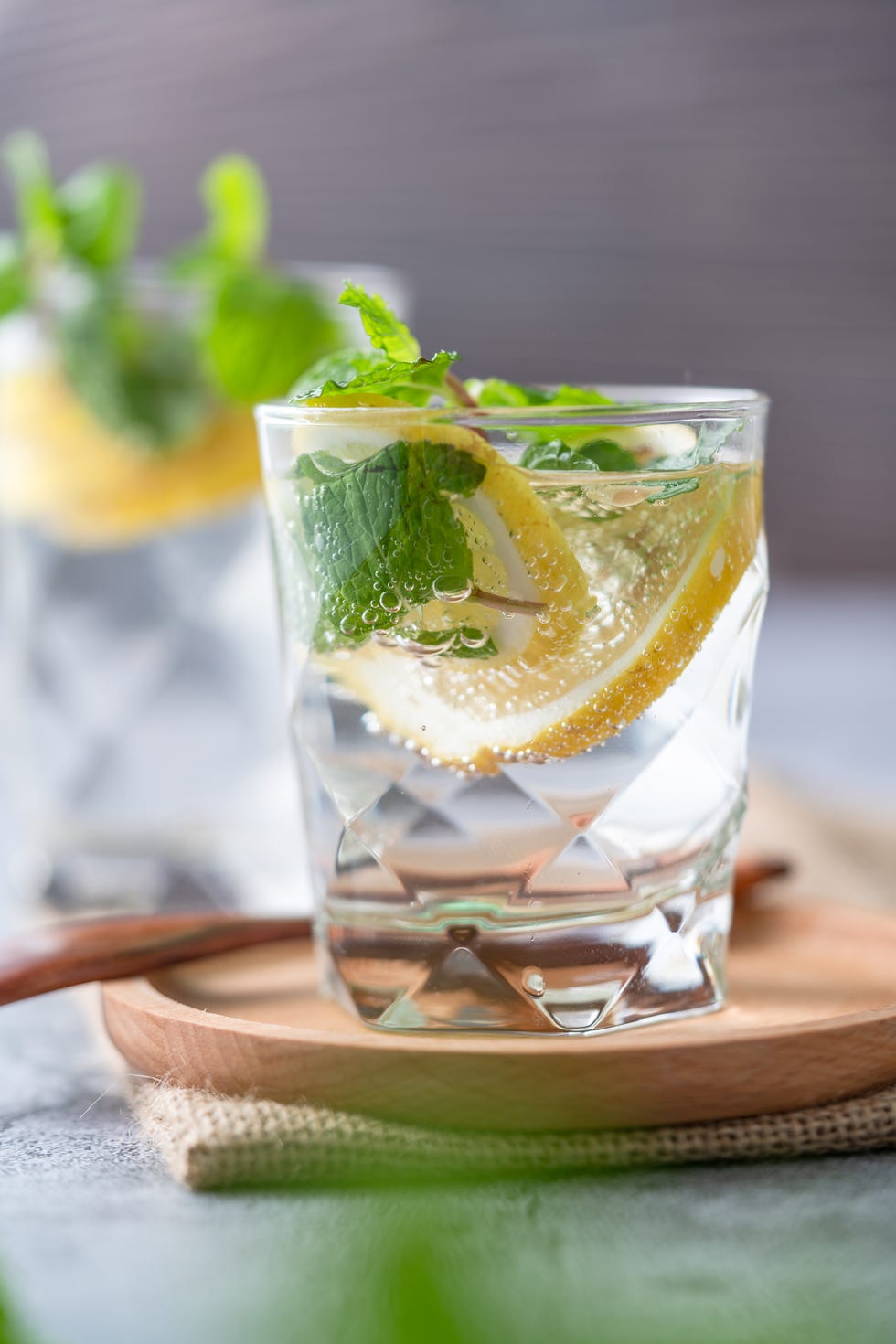 mint and lemon drink