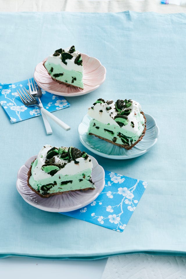 Mint Chocolate Cookie Ice Cream Pie - Easy Ice Cream Pie Recipe