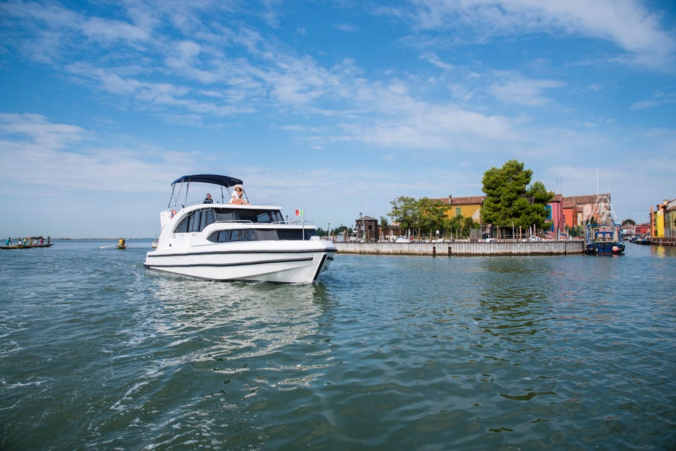 Houseboat nella laguna di Venezia