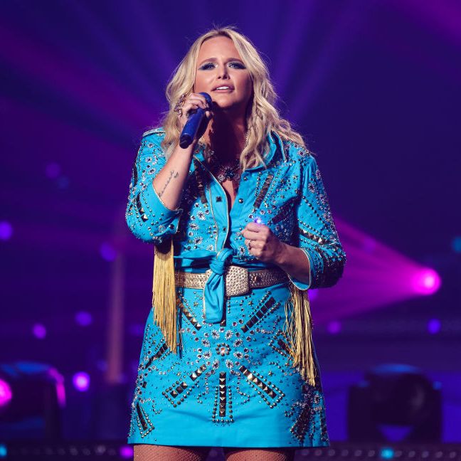 See Why Miranda Lambert’s Daring Las Vegas Tour Outfit Is Causing Fans ...