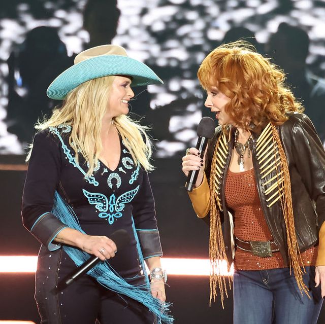 indio, california april 27 for editorial use only l r miranda lambert and reba mcentire perform at the t mobile mane stage during the 2024 stagecoach festival at empire polo club on april 27, 2024 in indio, california photo by amy sussmangetty images for stagecoach