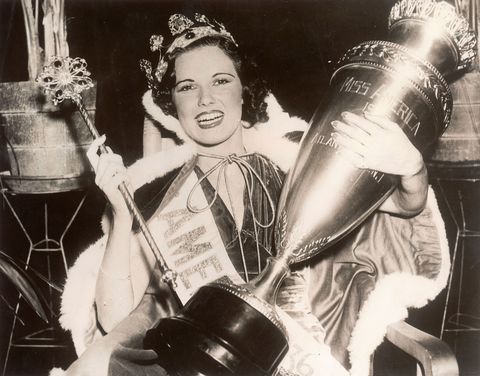 miss america competition the acting miss philadelphia of 1936 rose veronica coyle won the beauty competition and is the new miss america new jersey usa photograph 21 september, 1936  photo by austrian archives aa