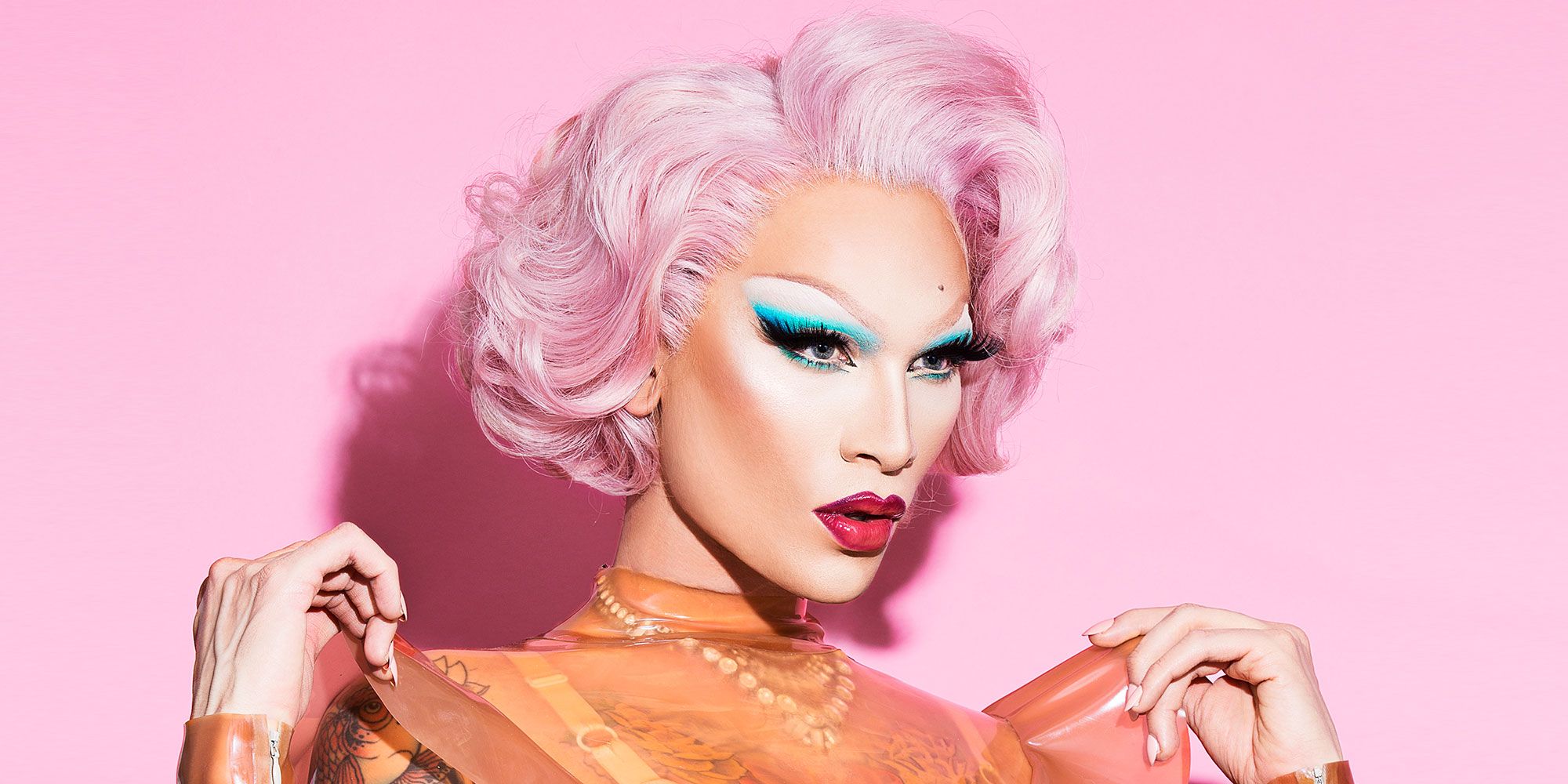 Blue Lines Are Open With Nina Flowers – Drag Queens Galore