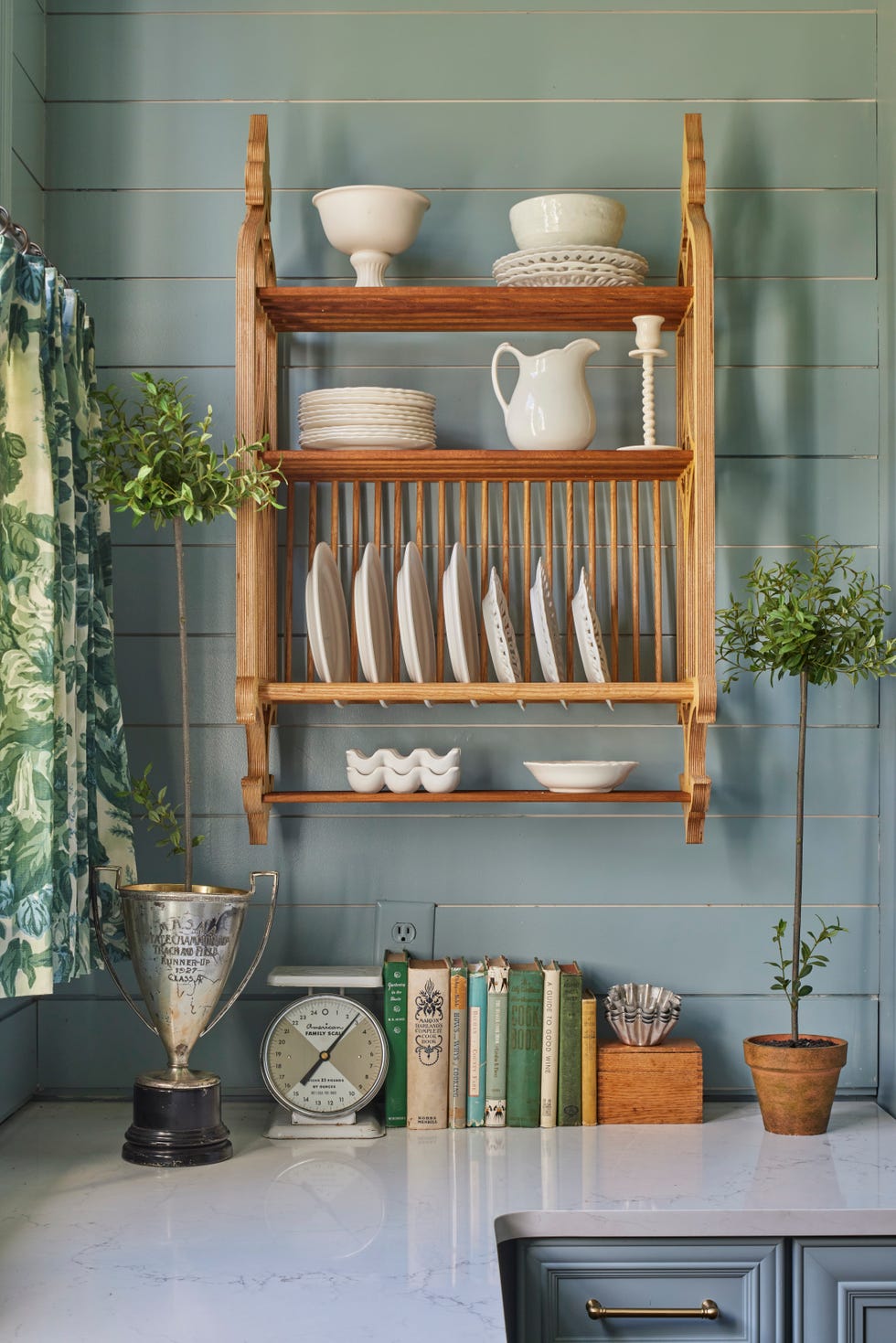 mississippi farmhouse makeover takeover kitchen hanging plate rack