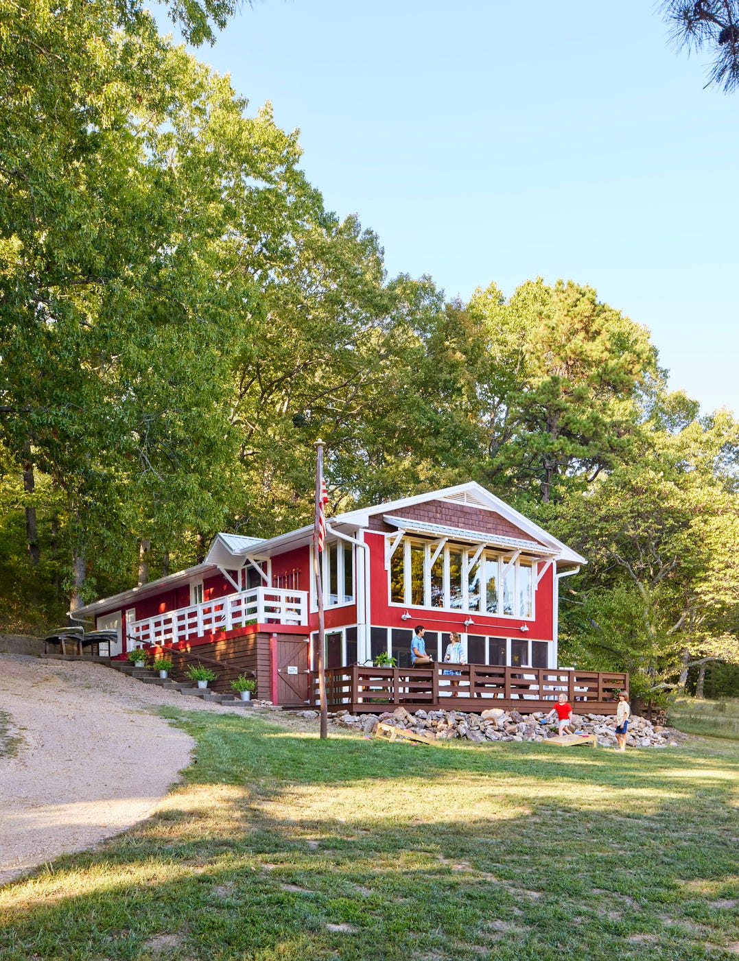 This Lakeside Cabin Has All the Old-School Charm of Summer Camp