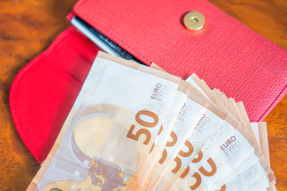 mistakes you make when flying not having local currency