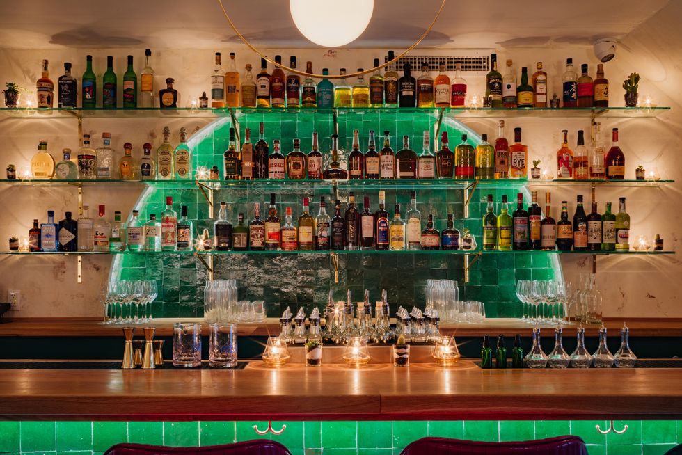 40+ Best Cocktail Bars in NYC 2022 - Fun Cocktail Bars Near Me
