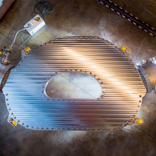 large bore, full scale high temperature superconducting magnet