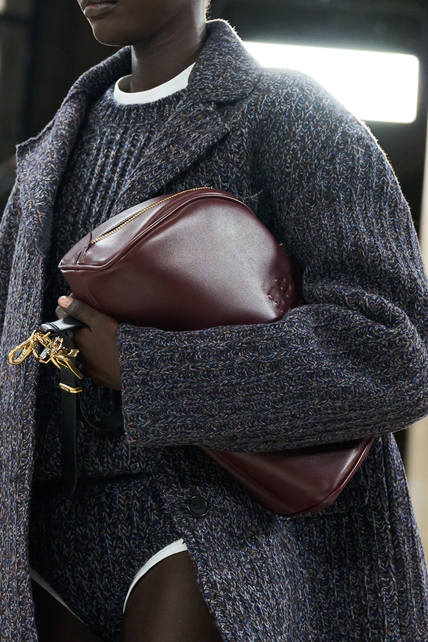 Deze knuffelbare trui van Louis Vuitton maakt heel wat los op
