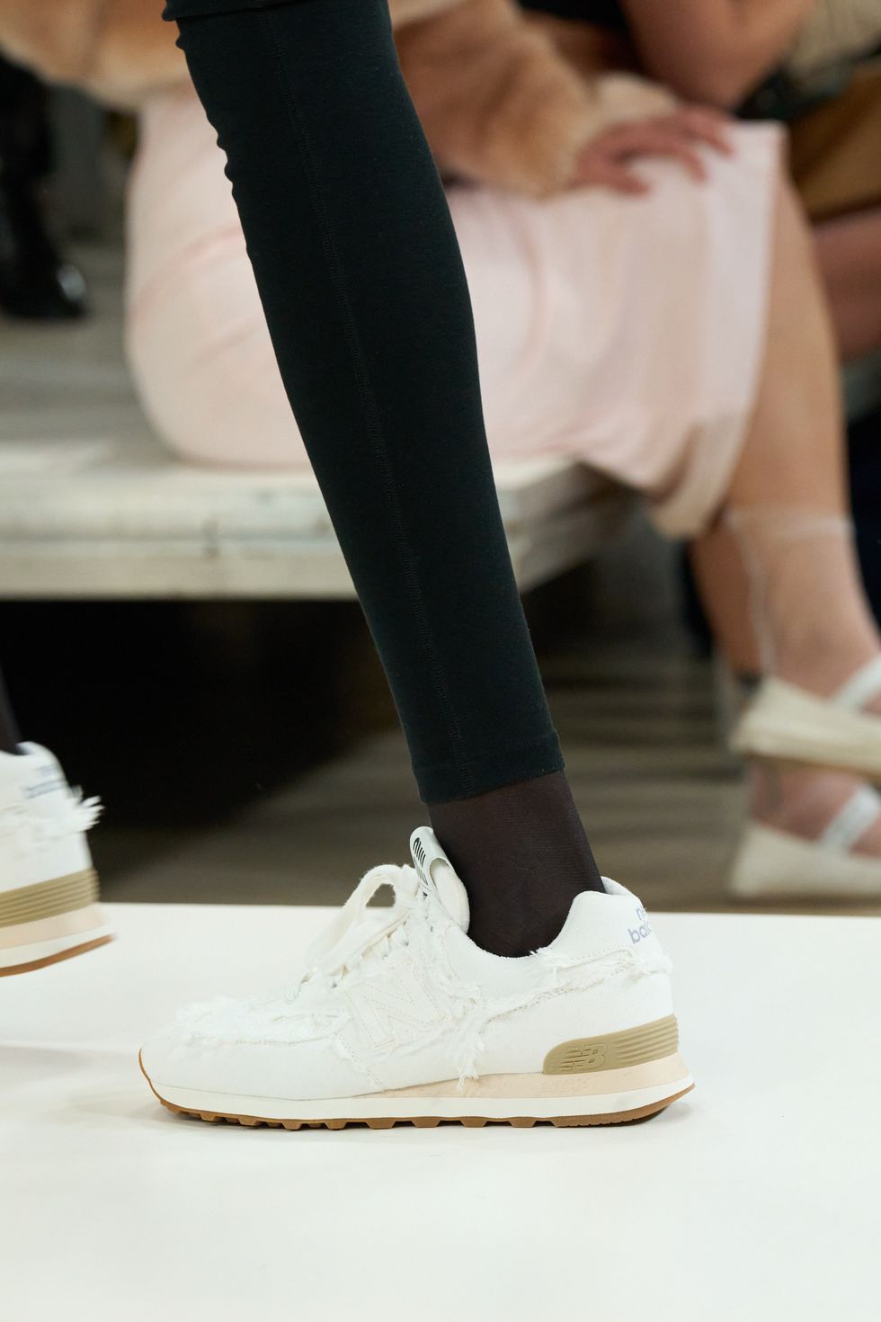 Olvida las zapatillas blancas: así son las nuevas 'sneakers' del otoño 2023