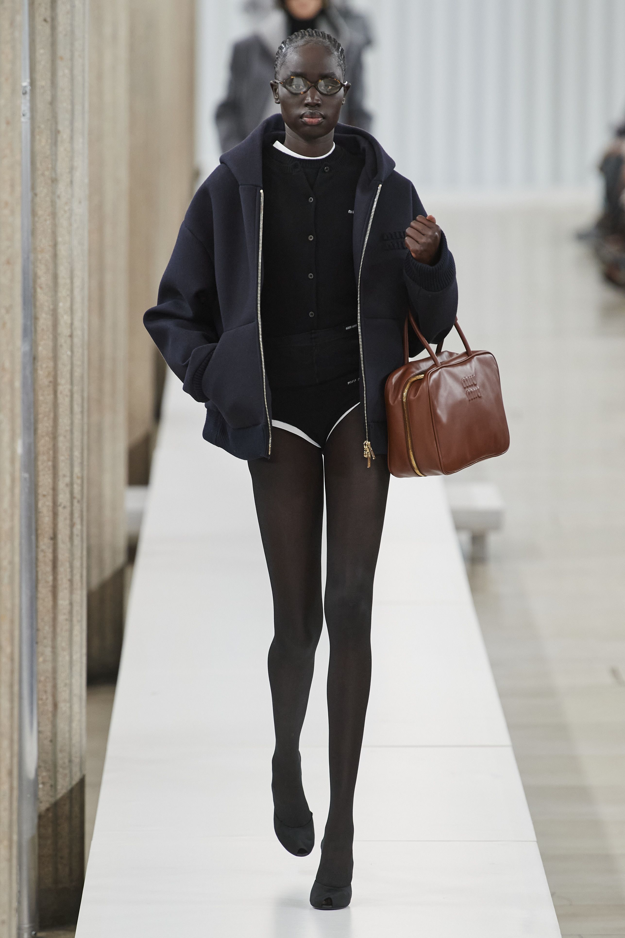 ミュウミュウ（MIU MIU）2023秋冬コレクション | ファッション
