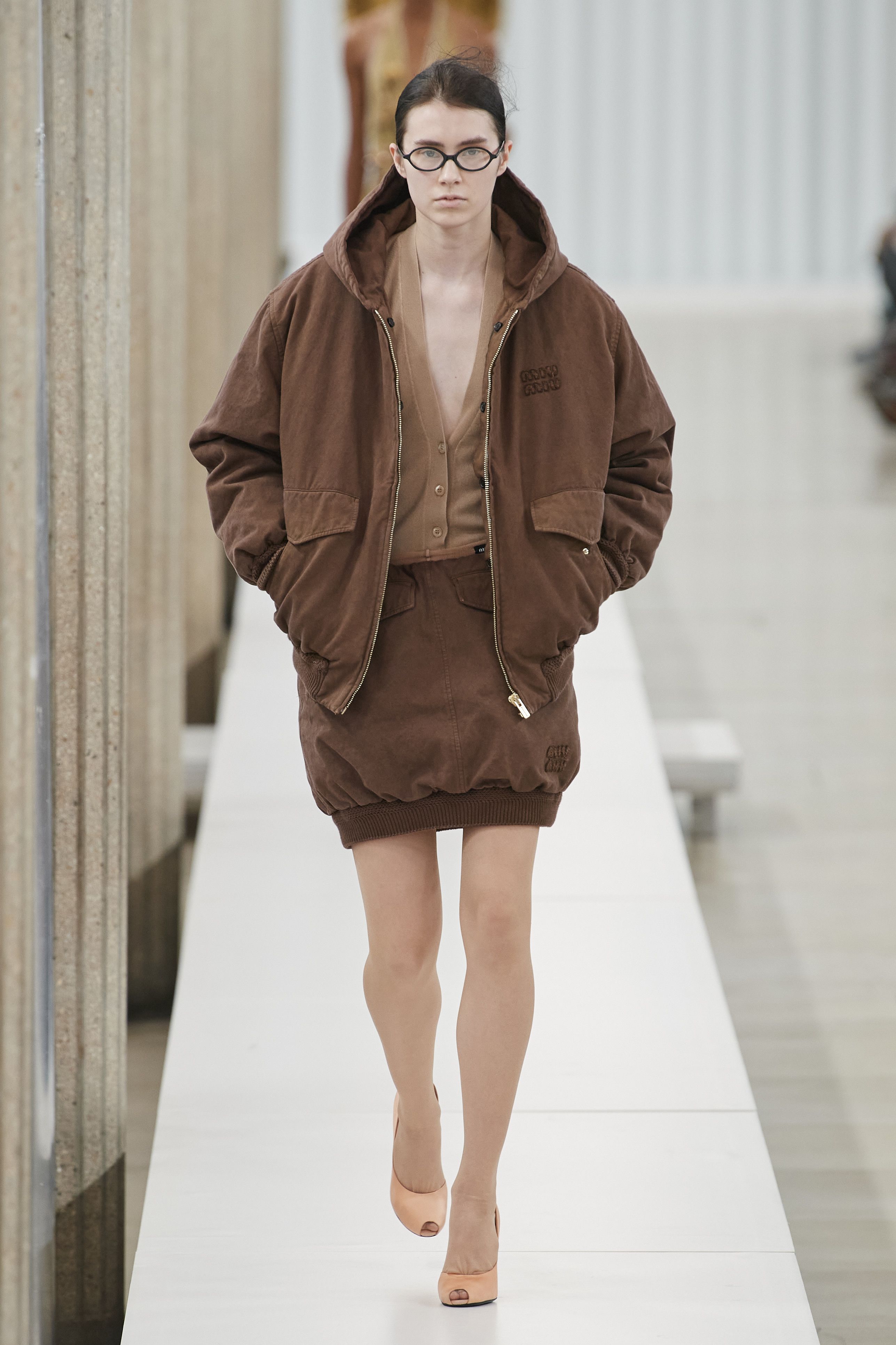 ミュウミュウ（MIU MIU）2023秋冬コレクション | ファッション