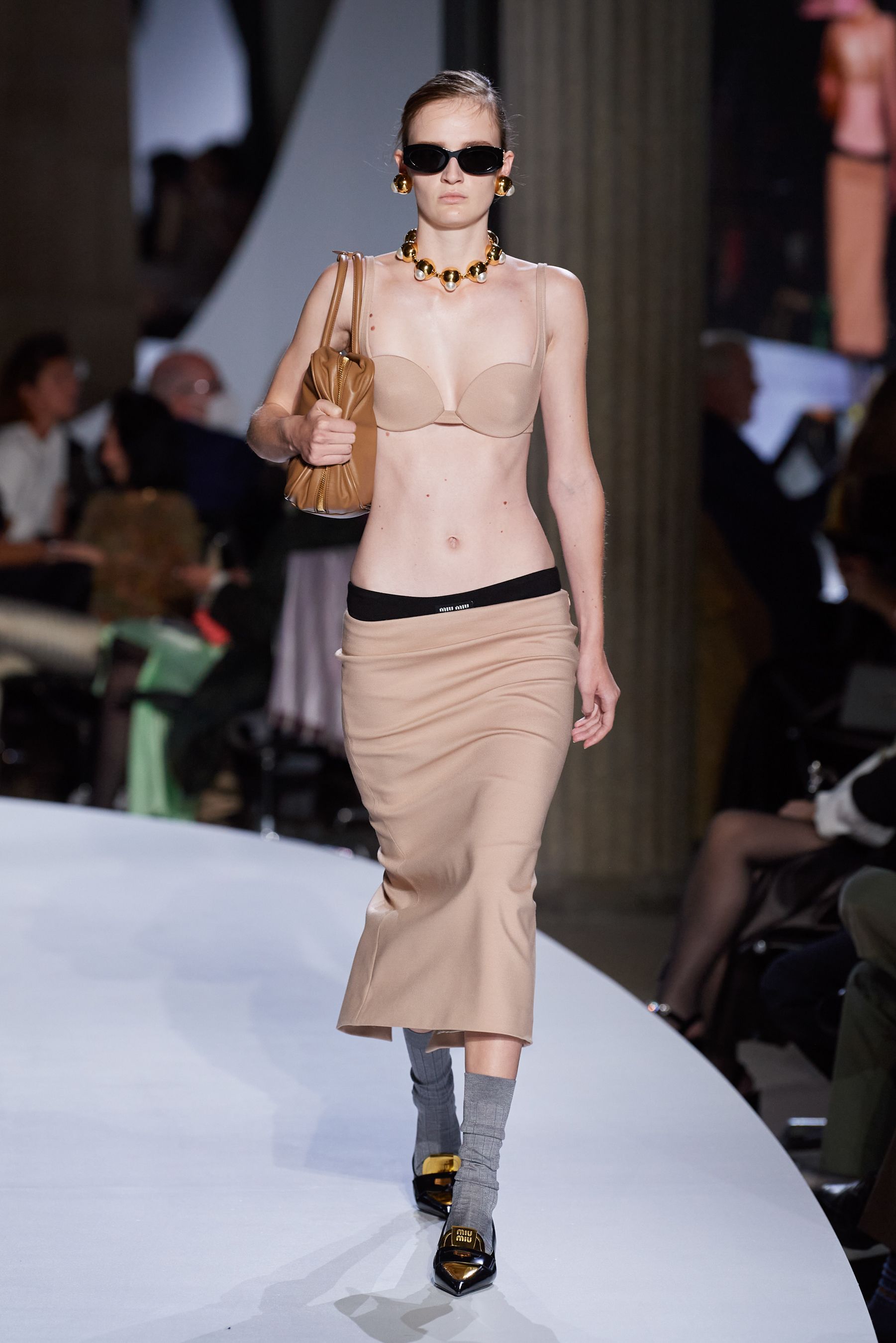 ミュウミュウ（MIU MIU）」2022春夏コレクション | ファッション