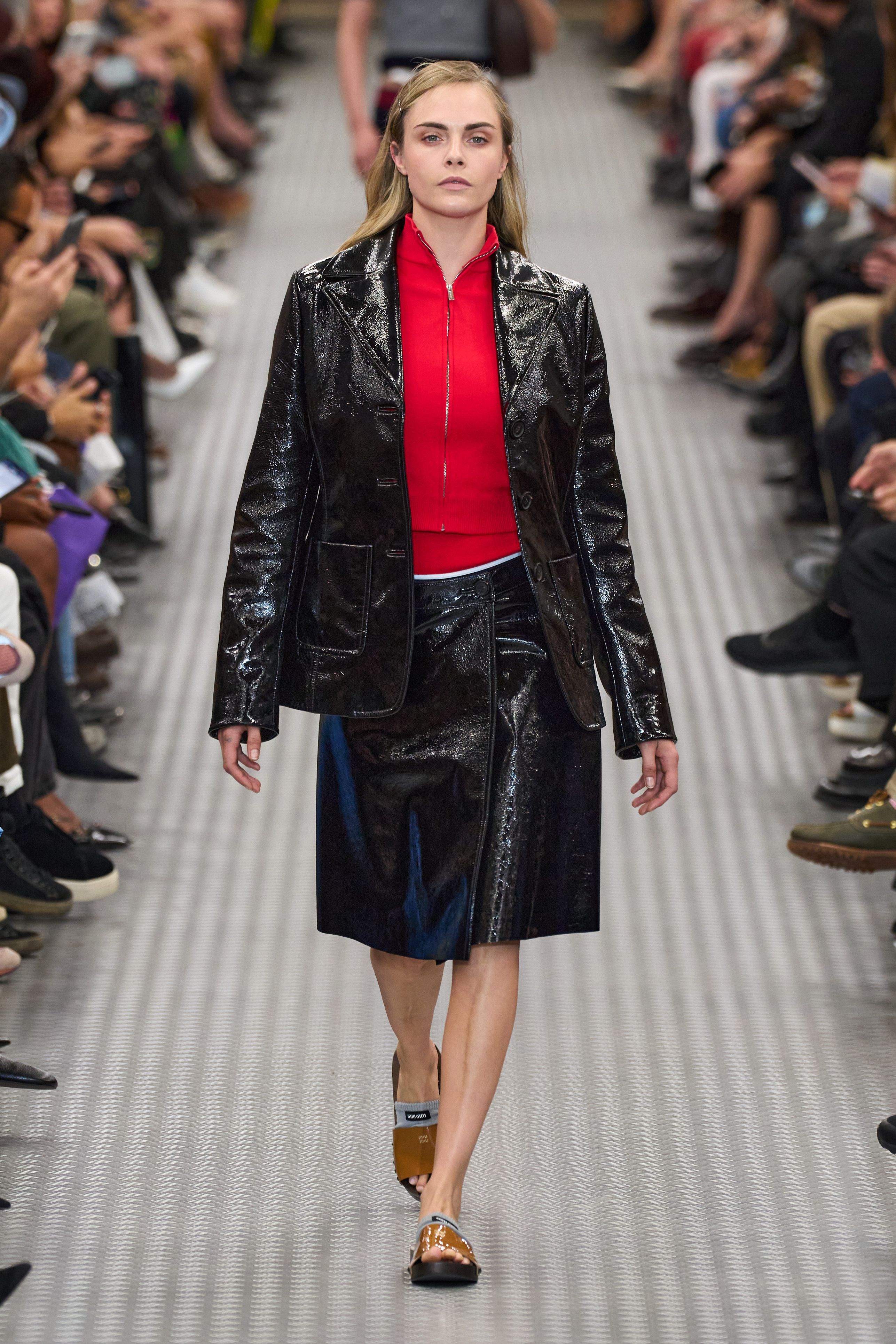 【希少】ミュウミュウ miumiu 2017FW 写真集 Kate Moss 希少】ミュウミュウ miumiu 2017FW 写真集 Kate Moss
