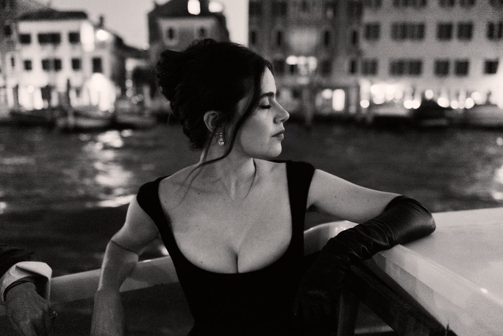 miu miu molly gordon