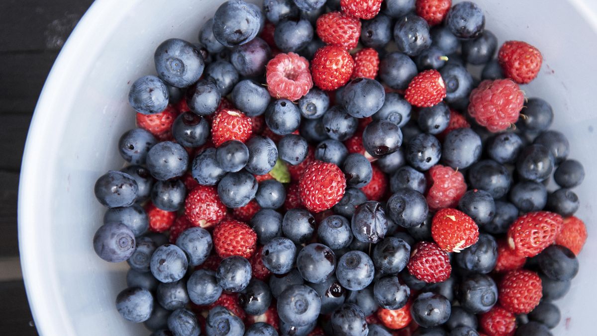 mixed berries