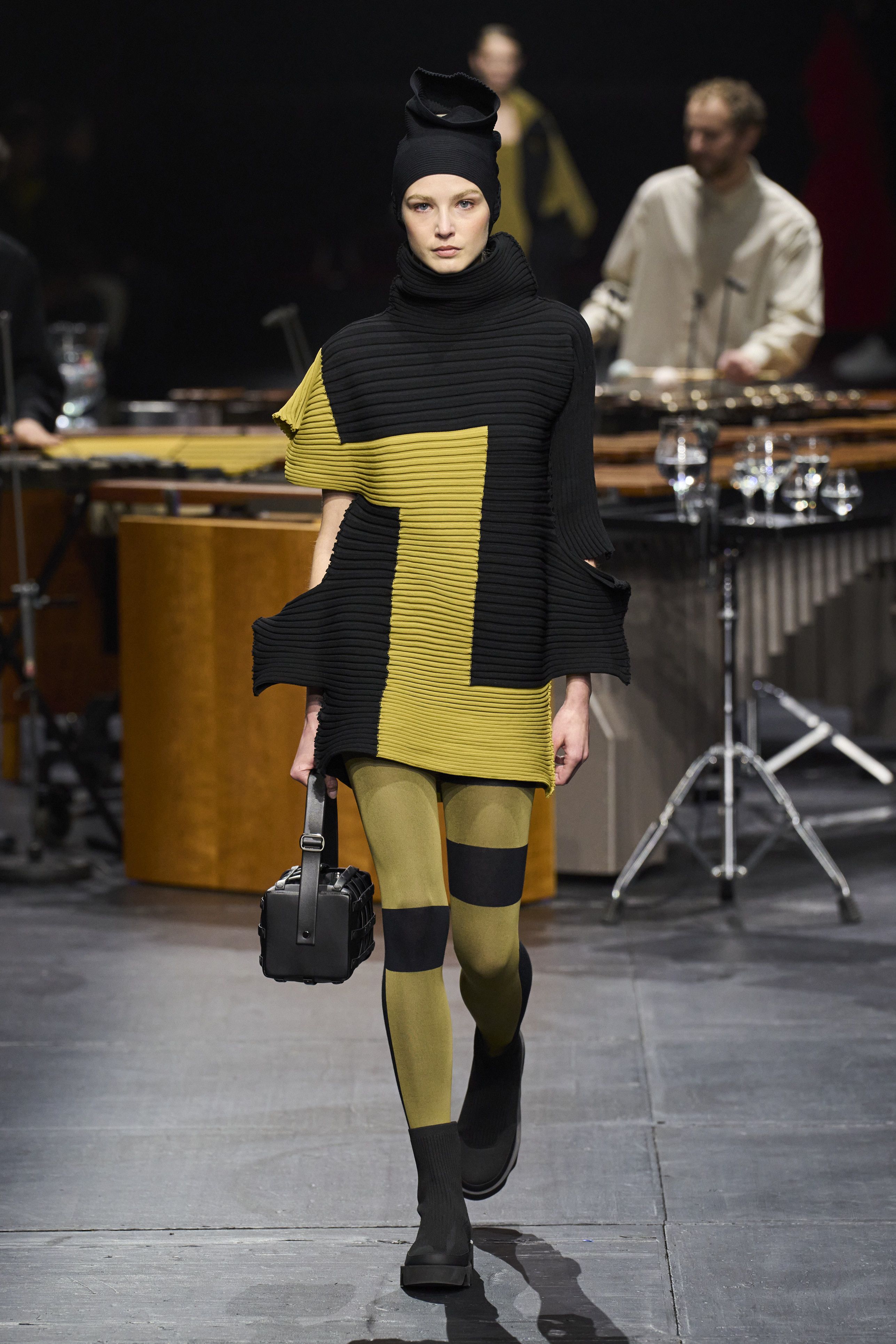 イッセイ ミヤケ（ISSEY MIYAKE）2023秋冬コレクション
