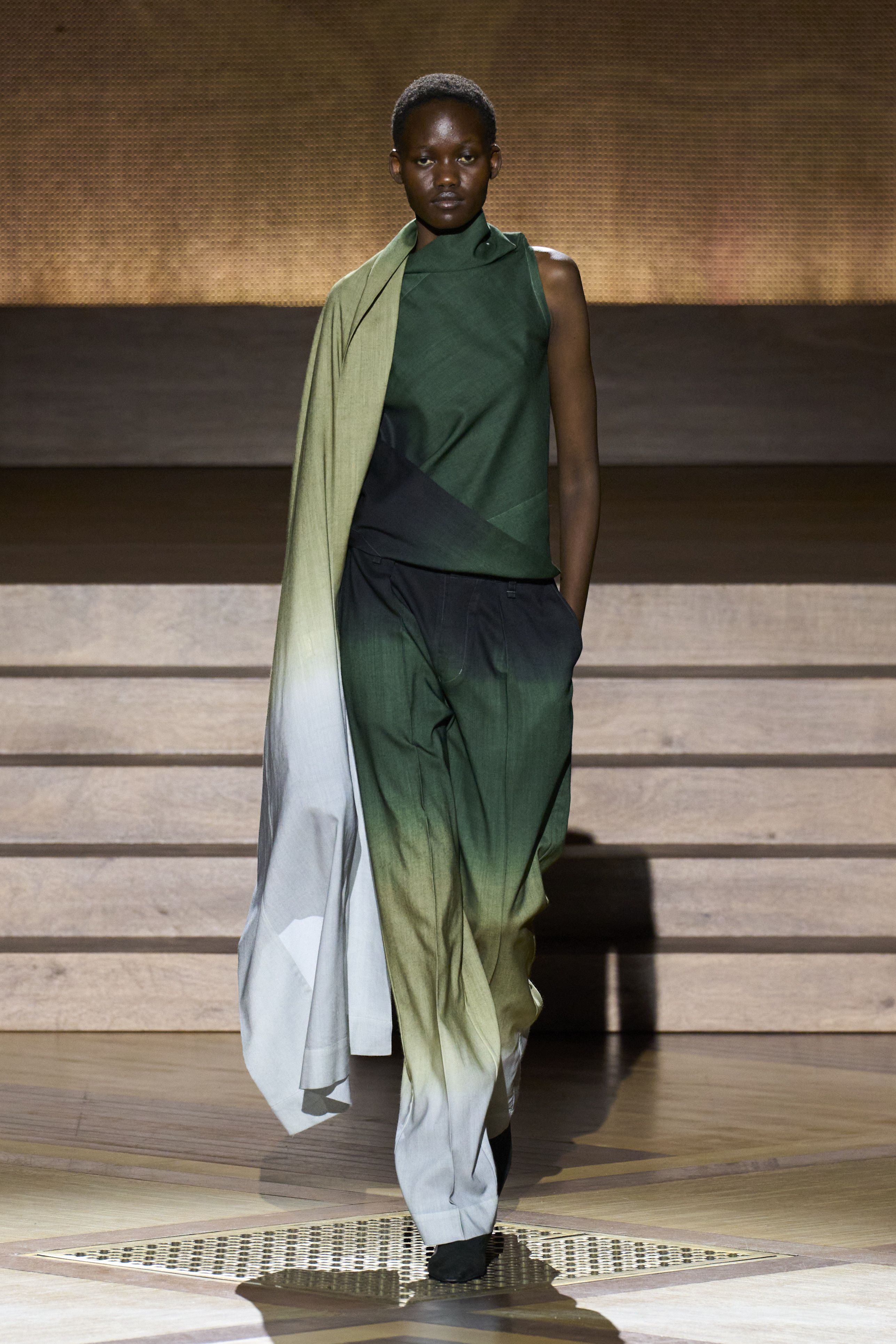 イッセイ ミヤケ（ISSEY MIYAKE）2024-25秋冬コレクション