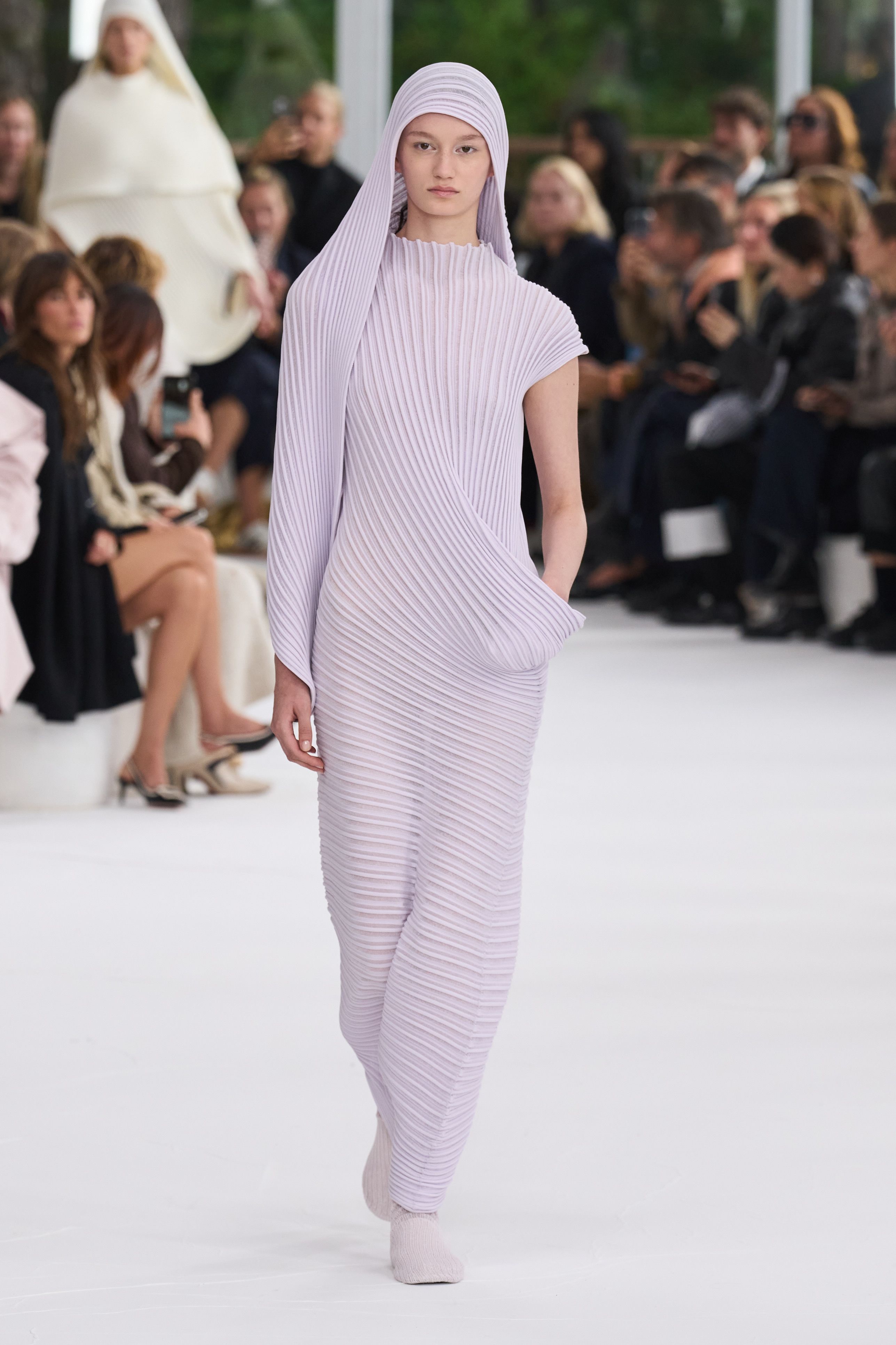 イッセイ ミヤケ（ISSEY MIYAKE）」2025春夏コレクション