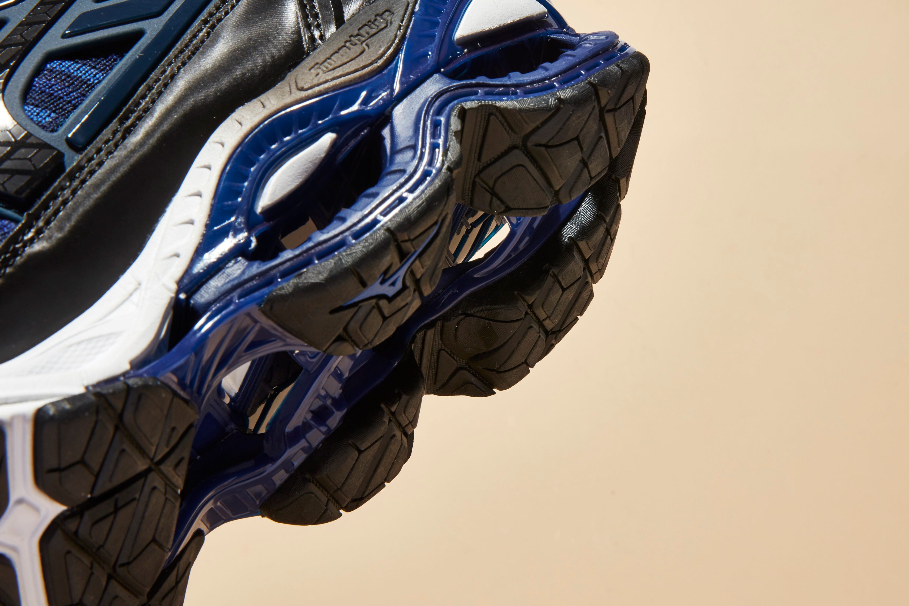 Blue, Electric blue, Tire, Automotive design, Personal protective equipment, Automotive tire, Vehicle, Sports gear, Shoe, Fictional character, 
