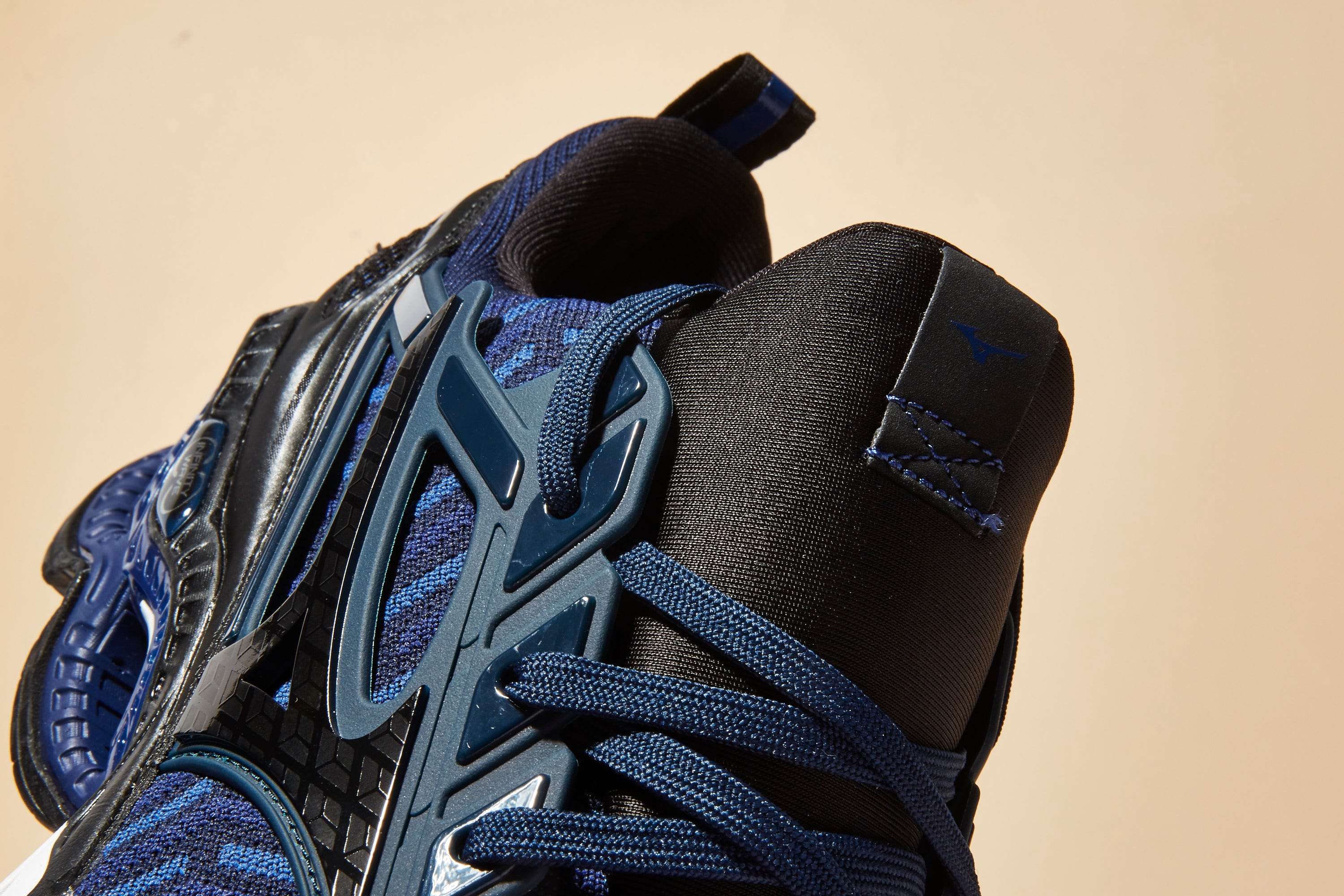 Blue, Footwear, White, Black, Shoe, Cobalt blue, Sneakers, Outdoor shoe, Electric blue, Athletic shoe, 