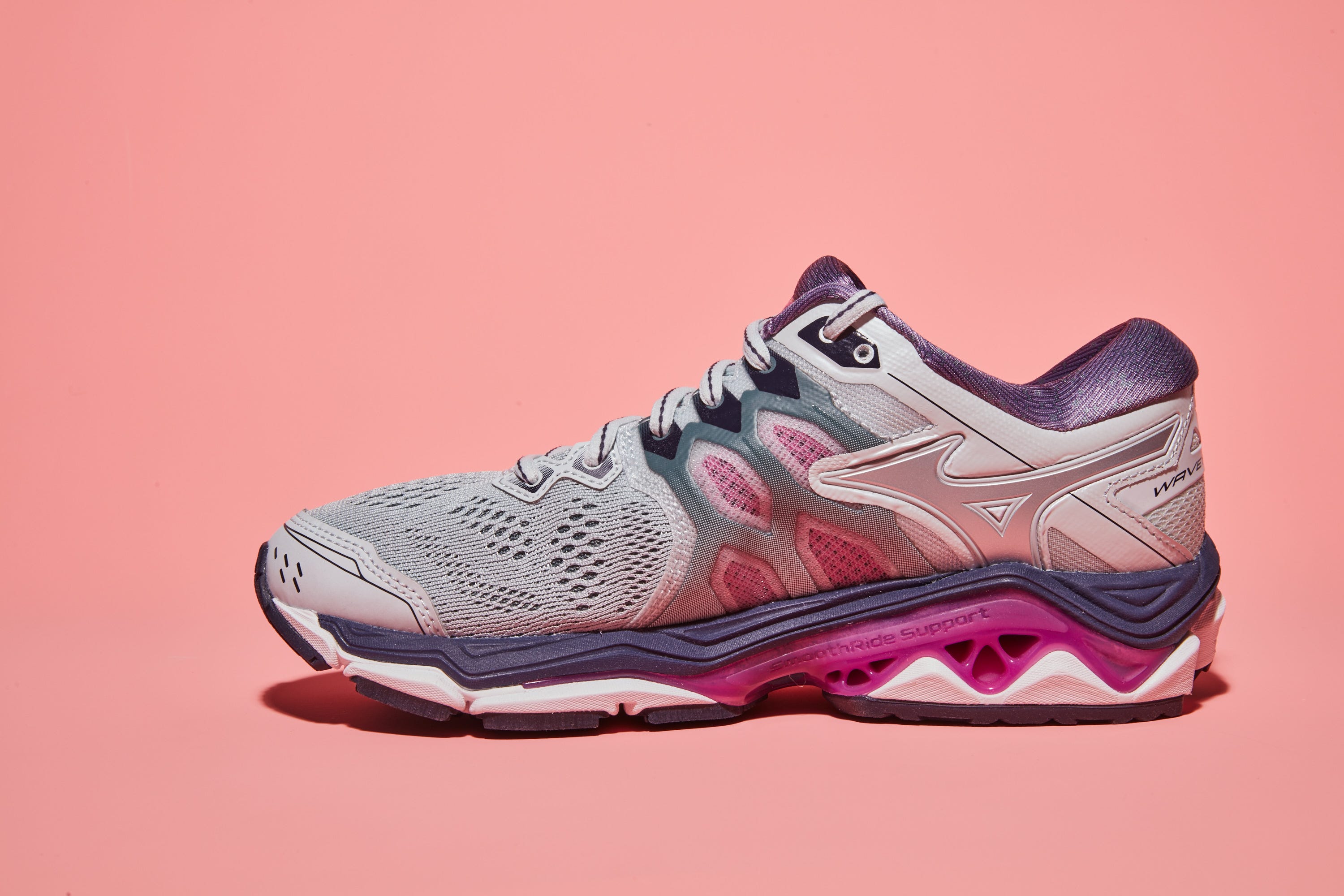 Mizuno Wave Horizon 3