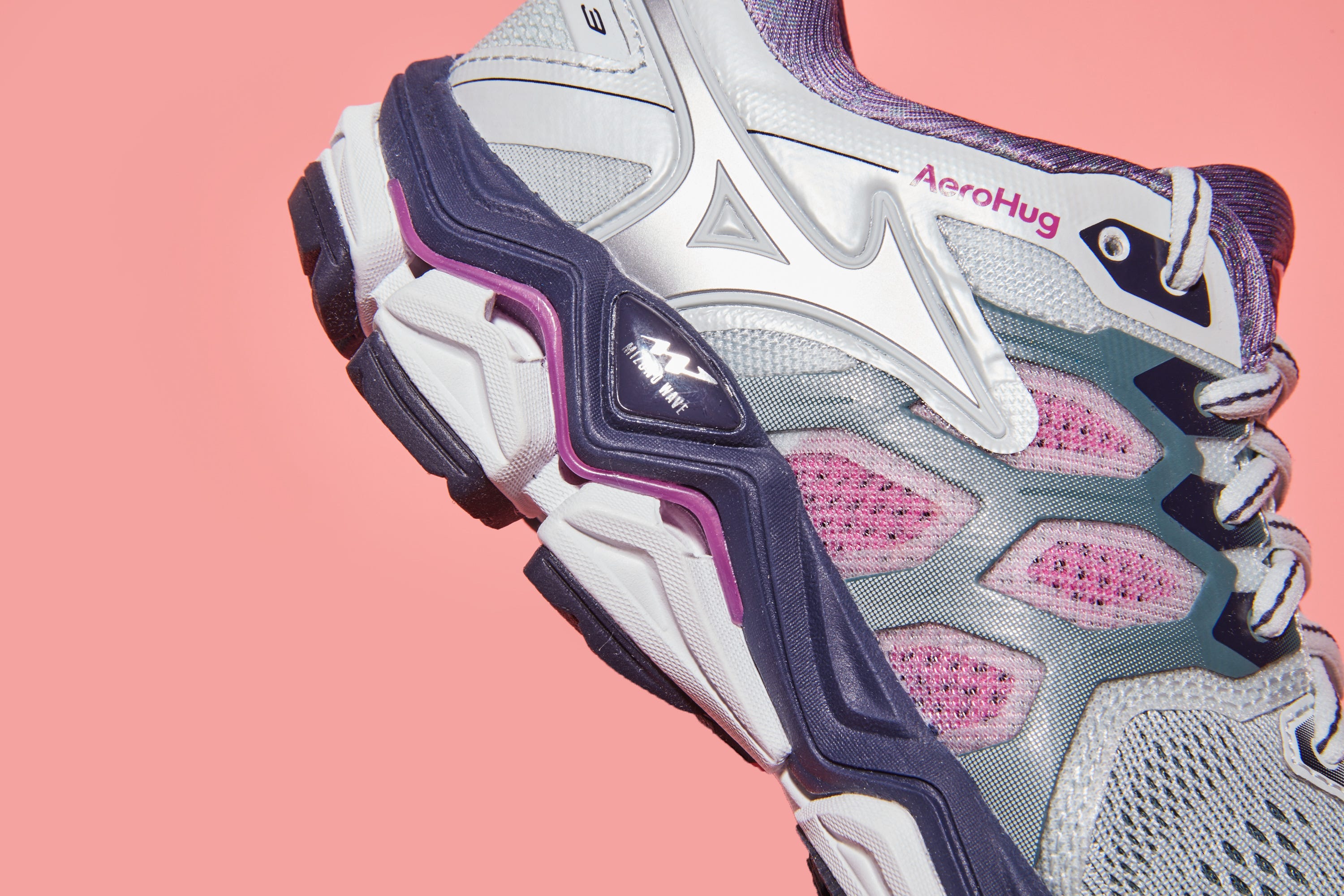 Mizuno Wave Horizon 3