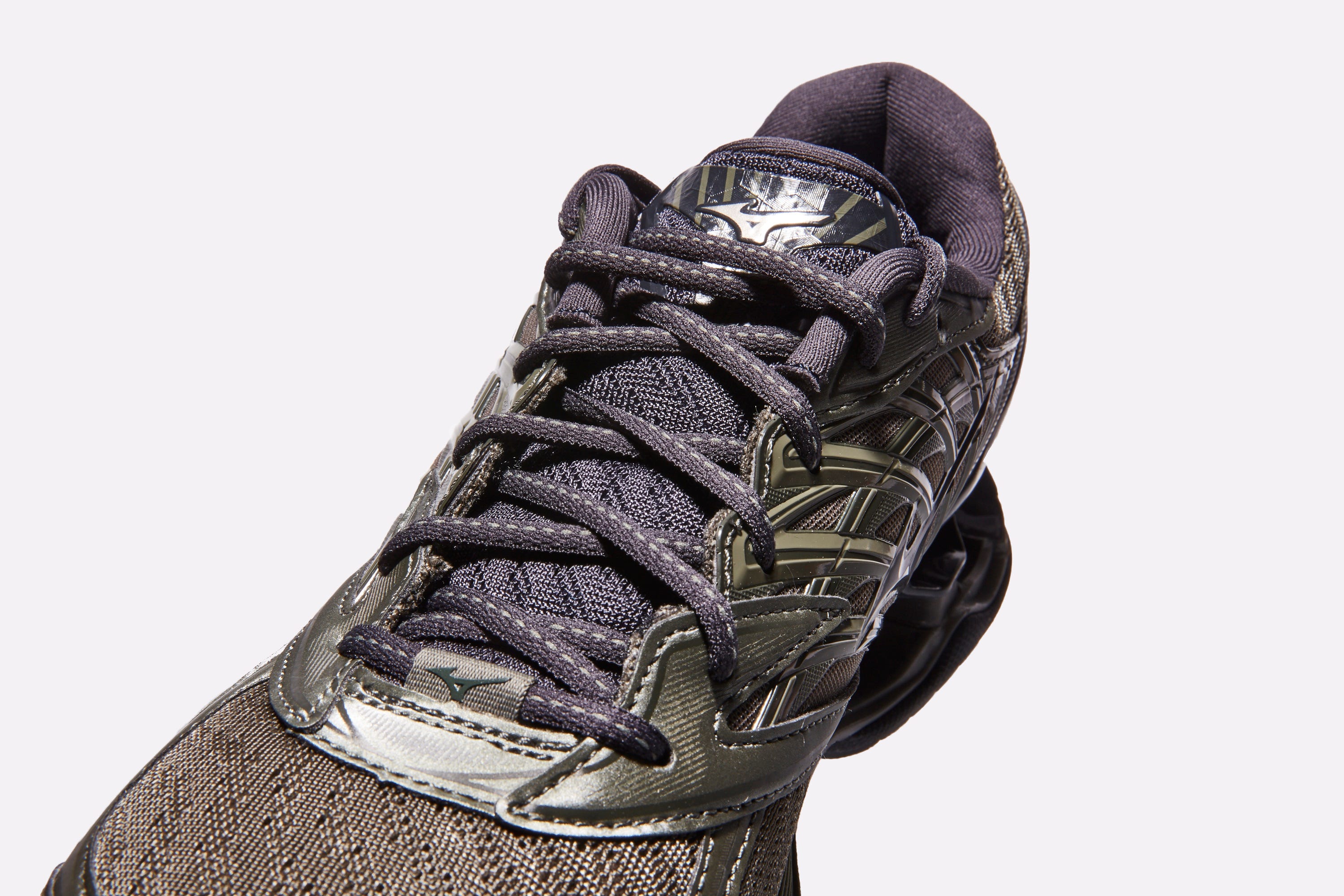 Footwear, Shoe, White, Hiking boot, Violet, Sneakers, Athletic shoe, Outdoor shoe, Basketball shoe, Sportswear, 