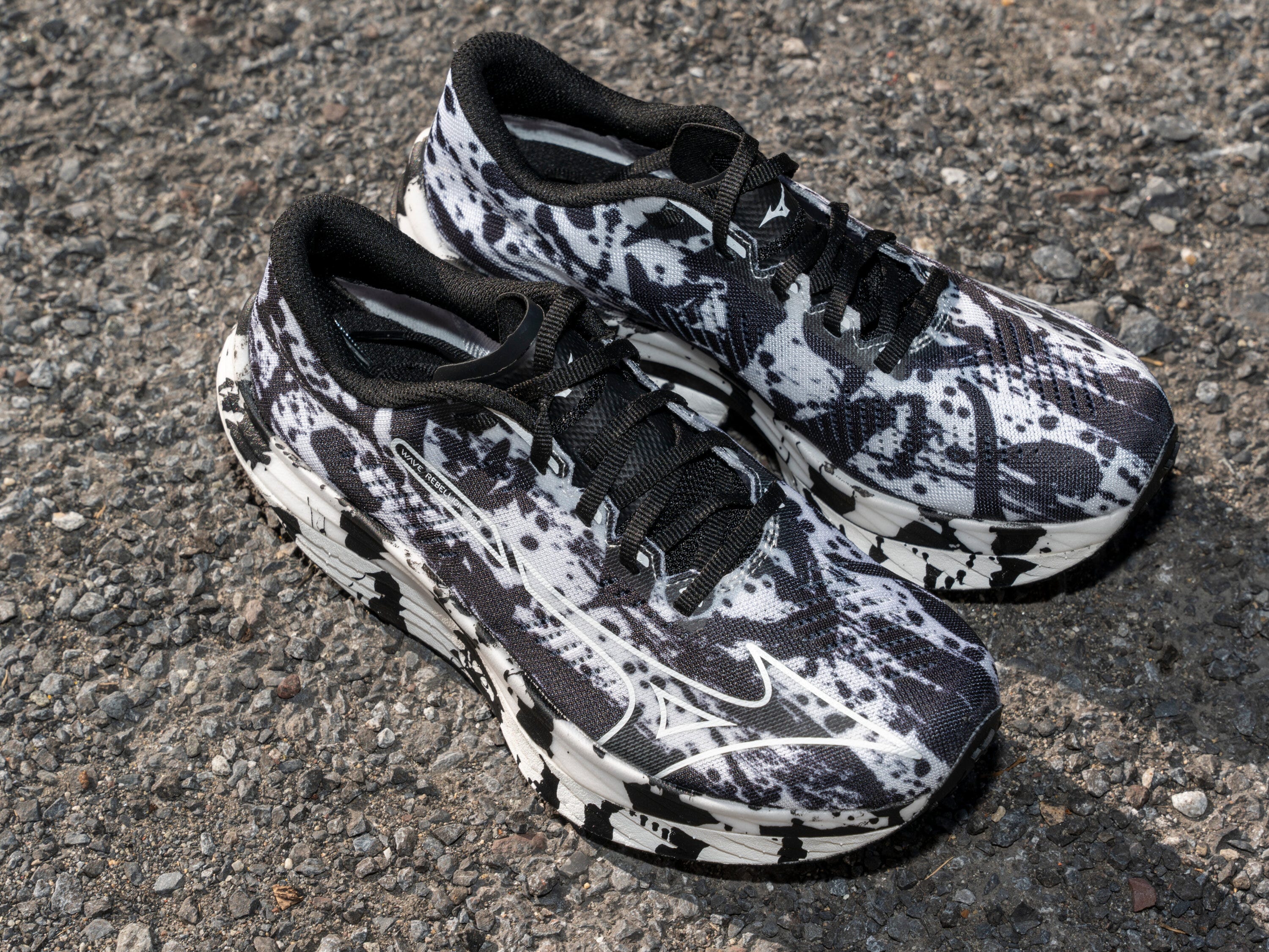 mizuno wave rebellion pro