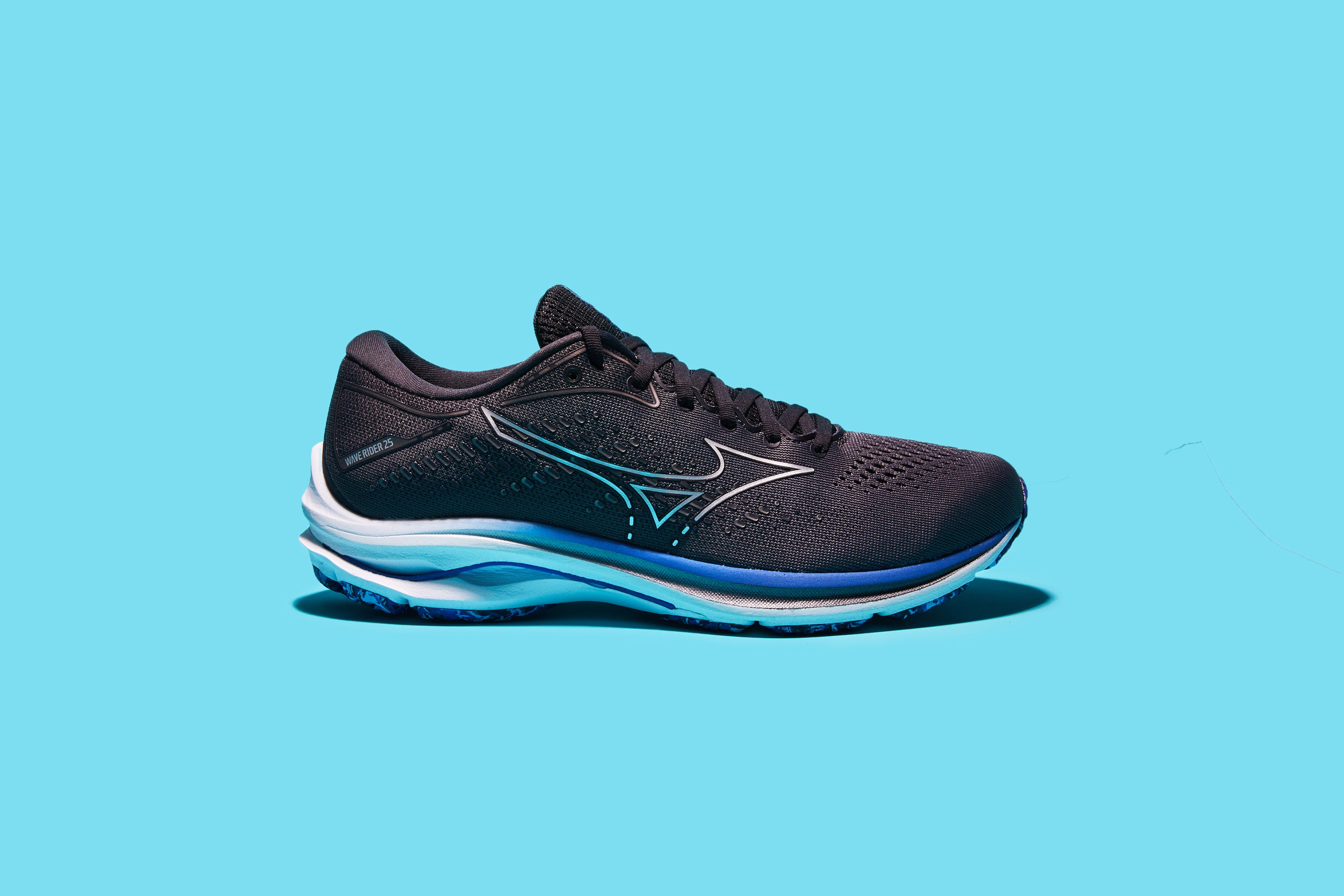 mizuno wave rider 25