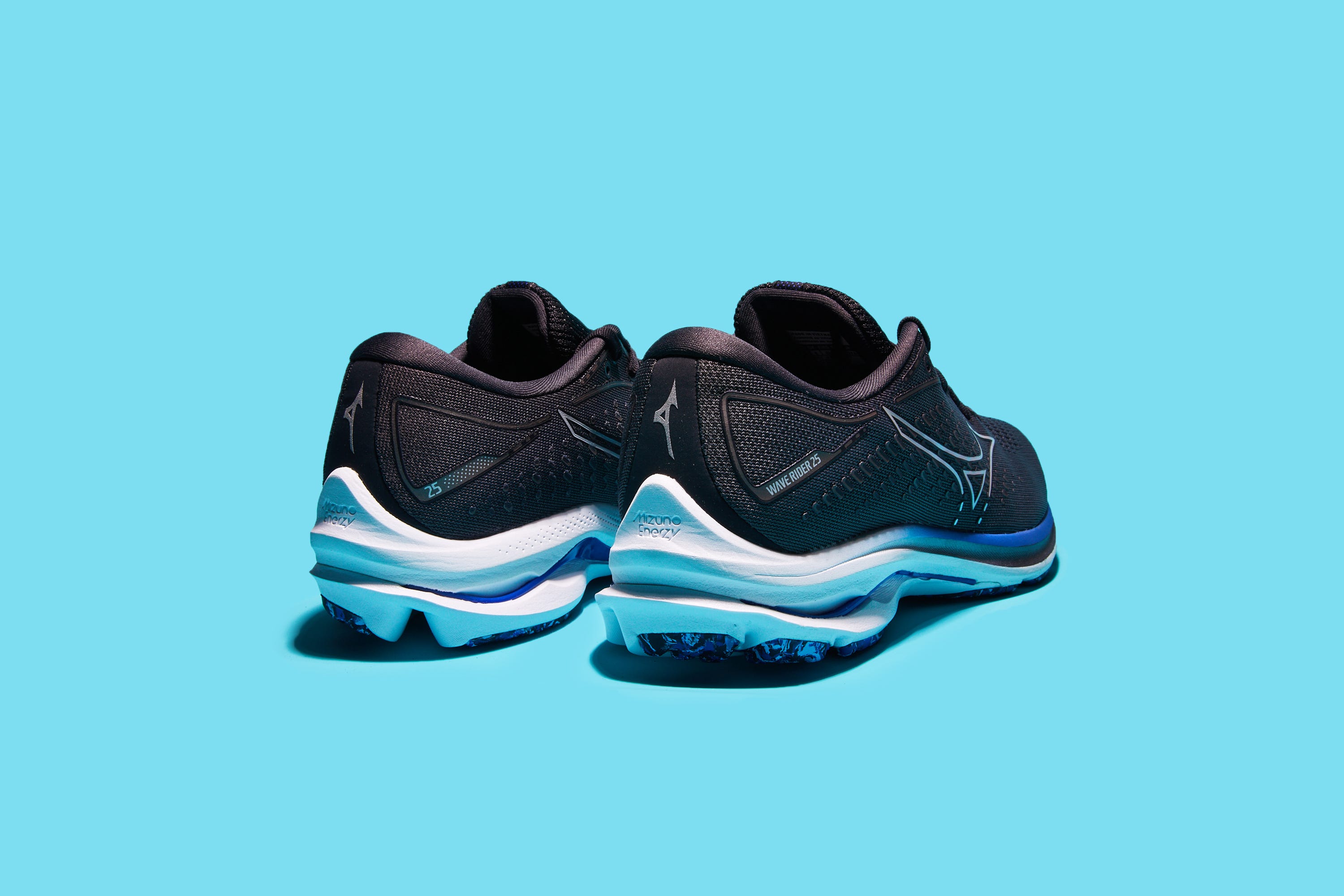 mizuno wave rider 25
