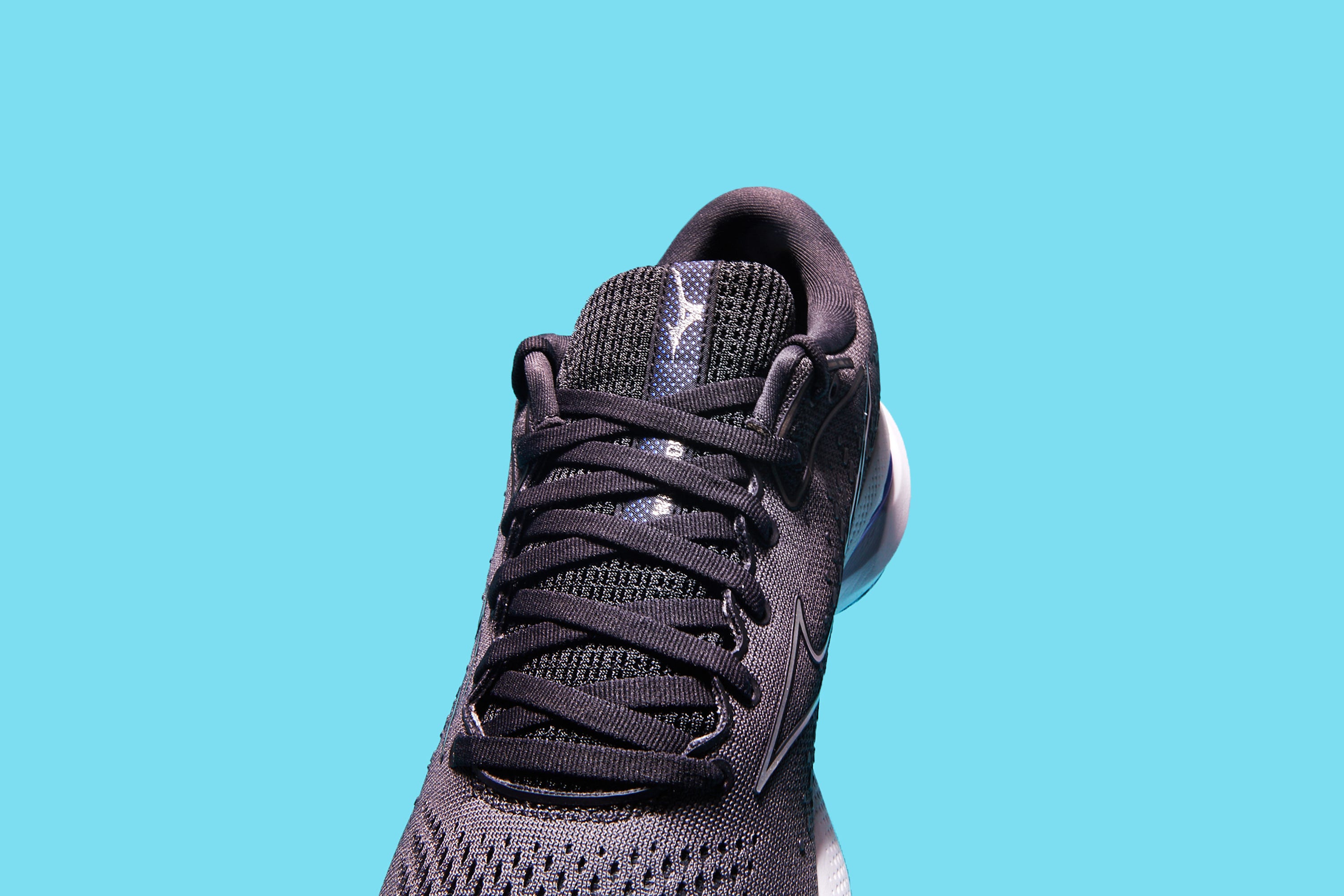 mizuno wave rider 25