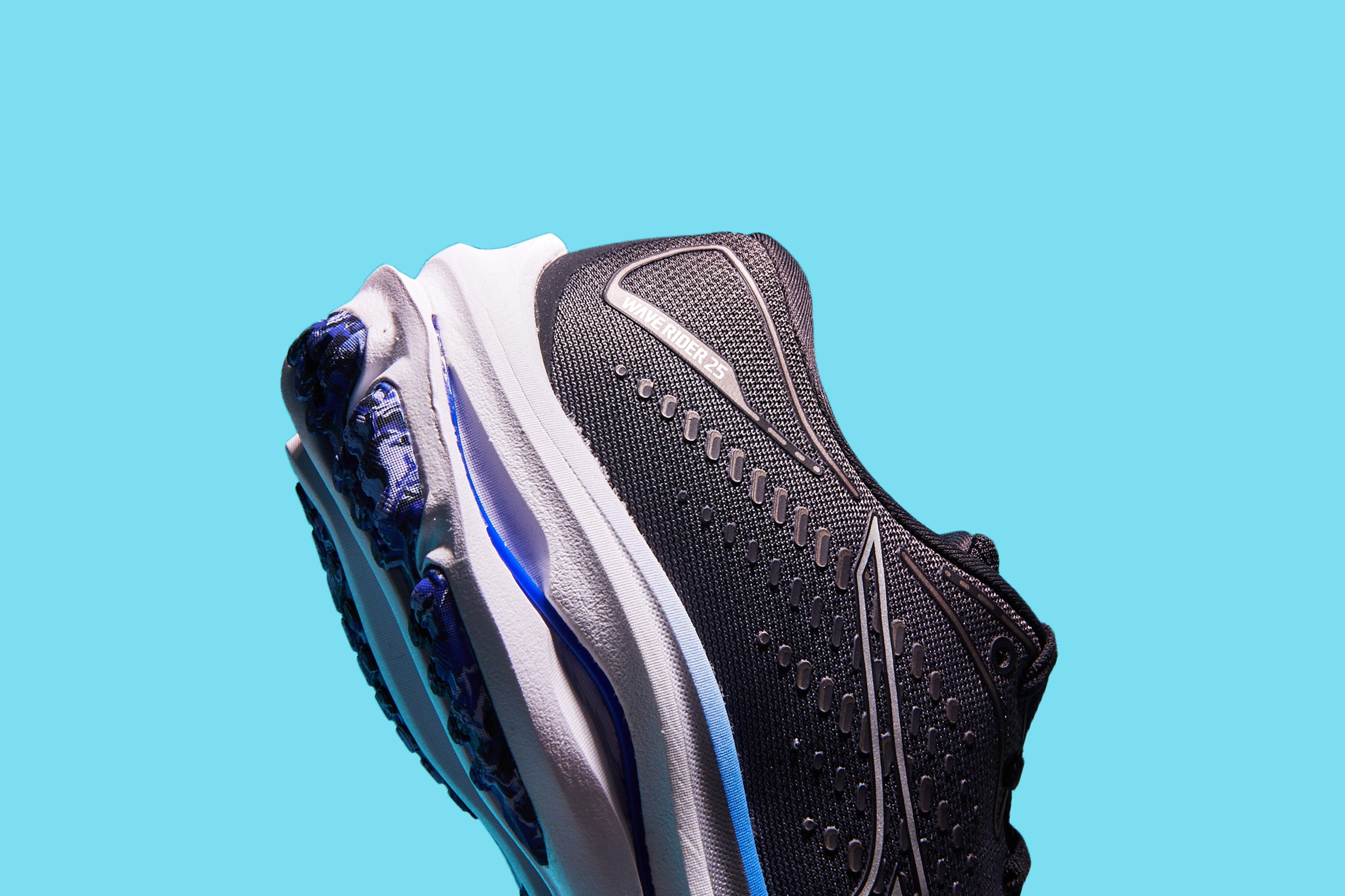 mizuno wave rider 25