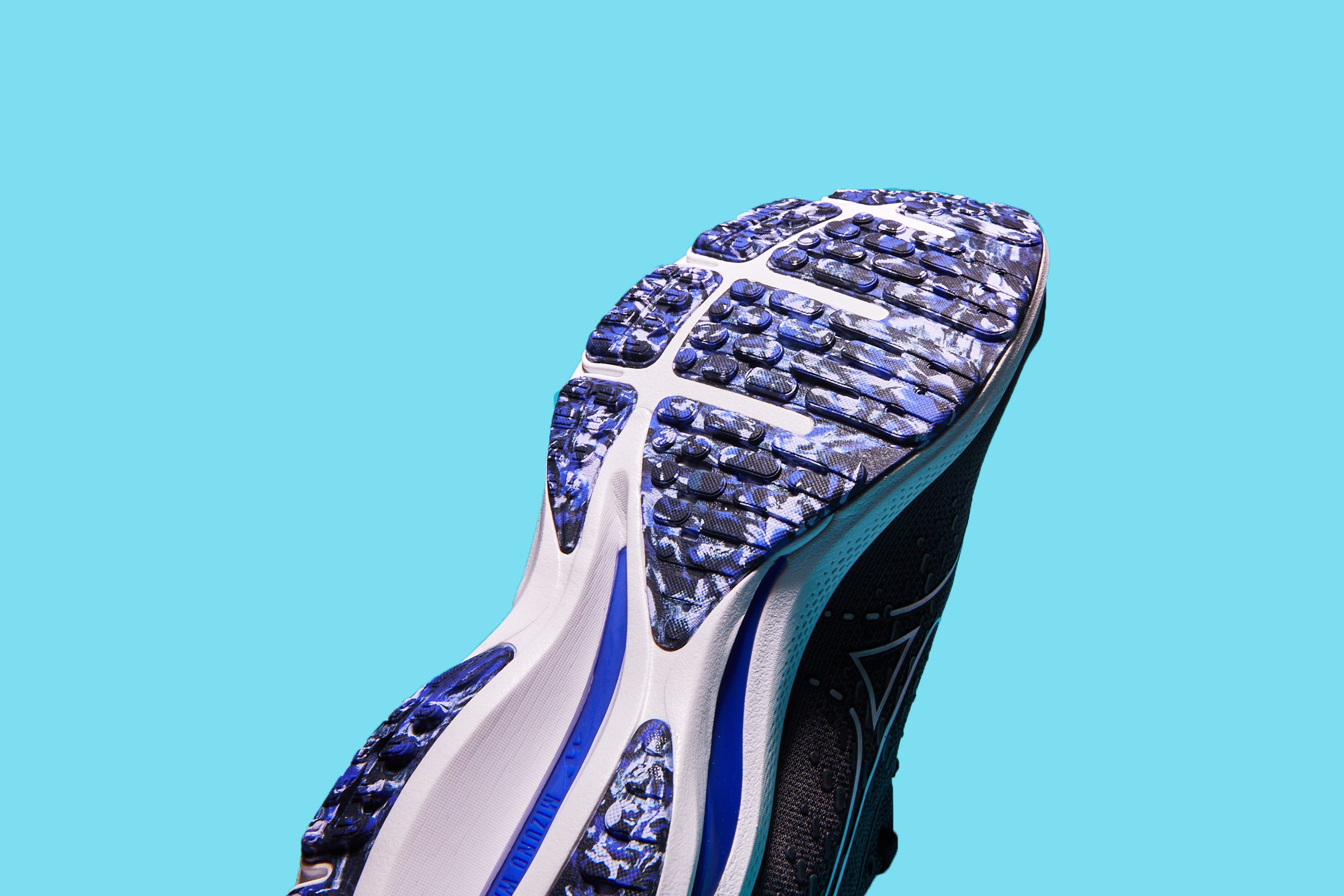 mizuno wave rider 25