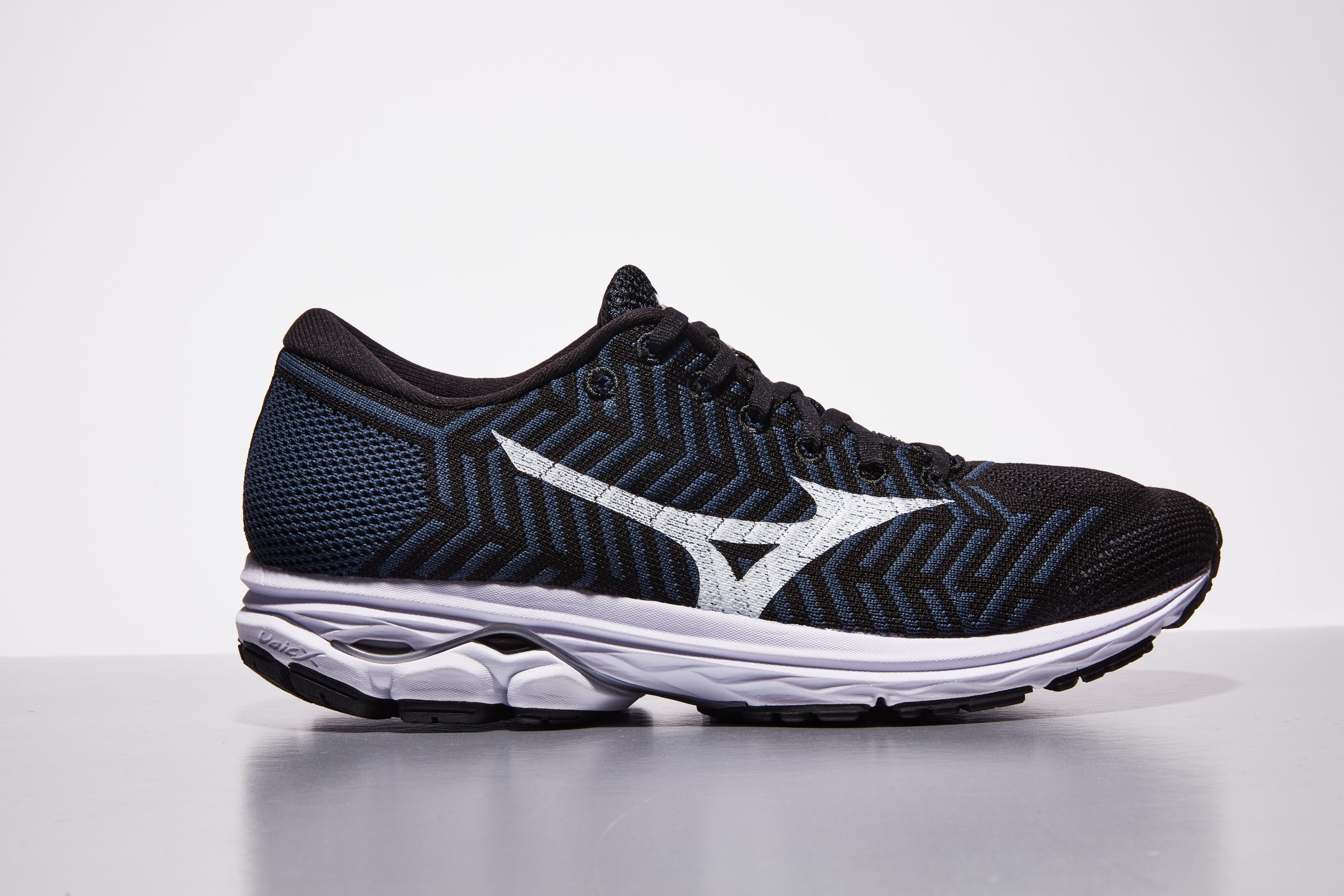 Mizuno Waveknit R2