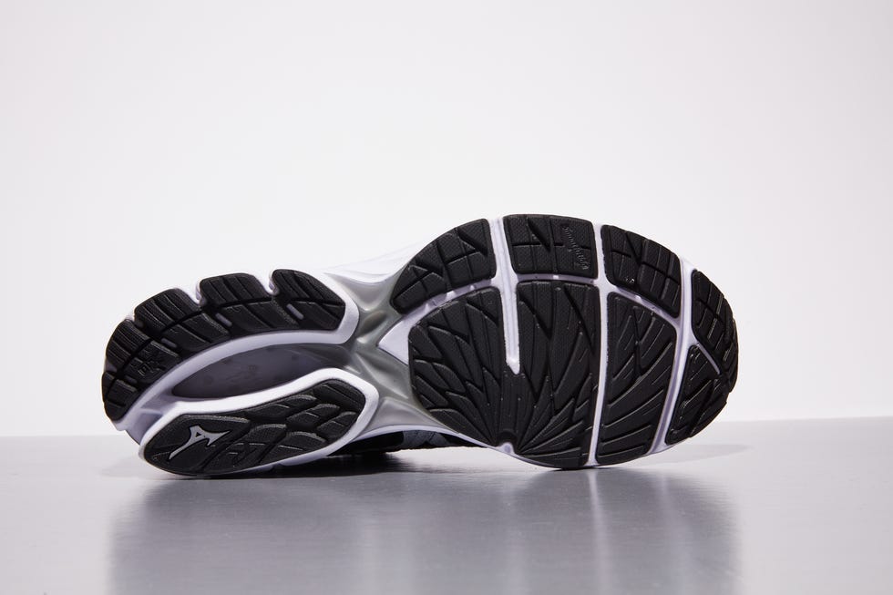 Mizuno Waveknit R2