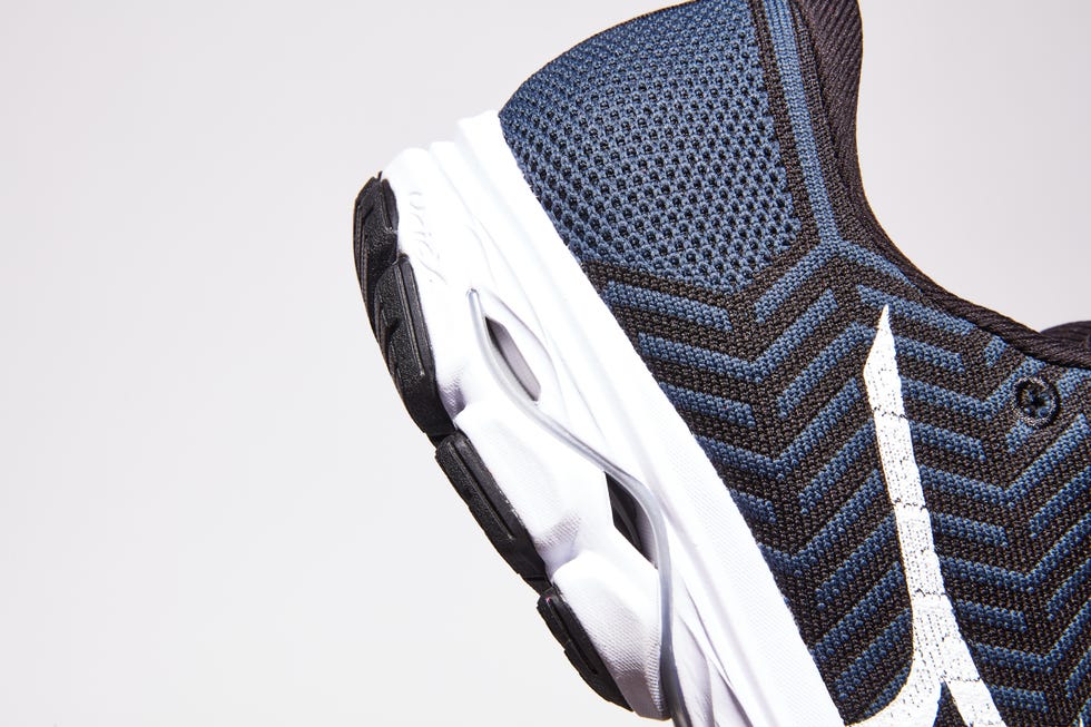 Mizuno Waveknit R2