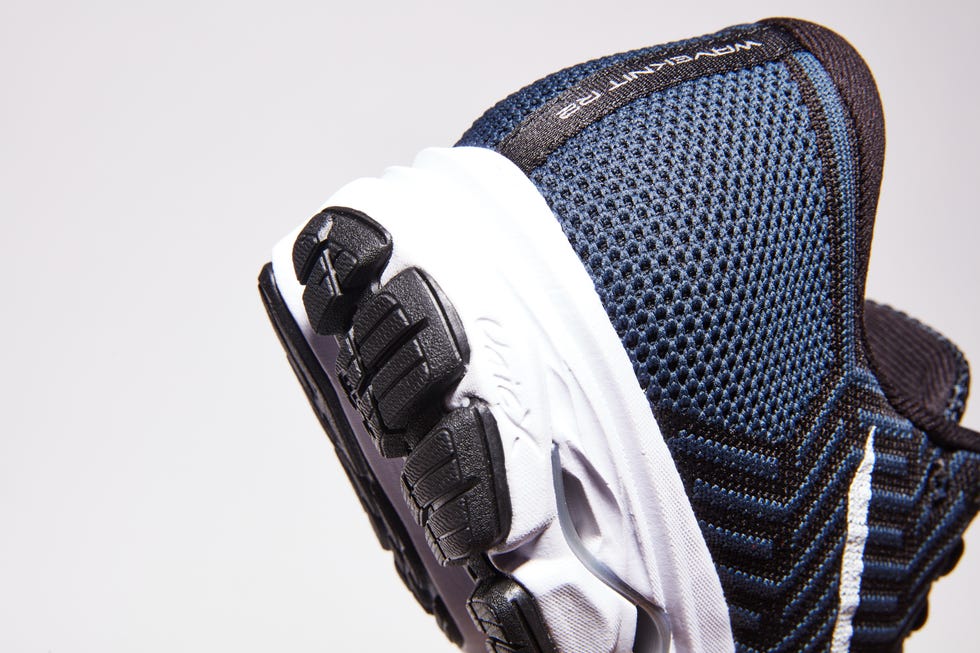Mizuno Waveknit R2