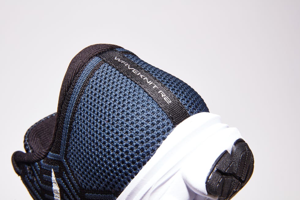 Mizuno Waveknit R2