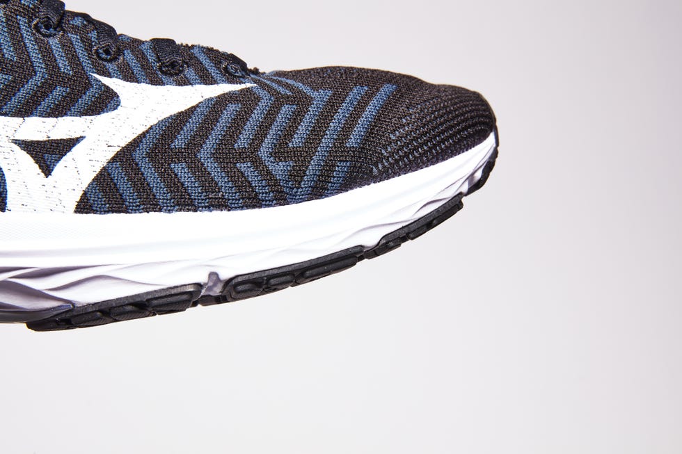 Mizuno Waveknit R2