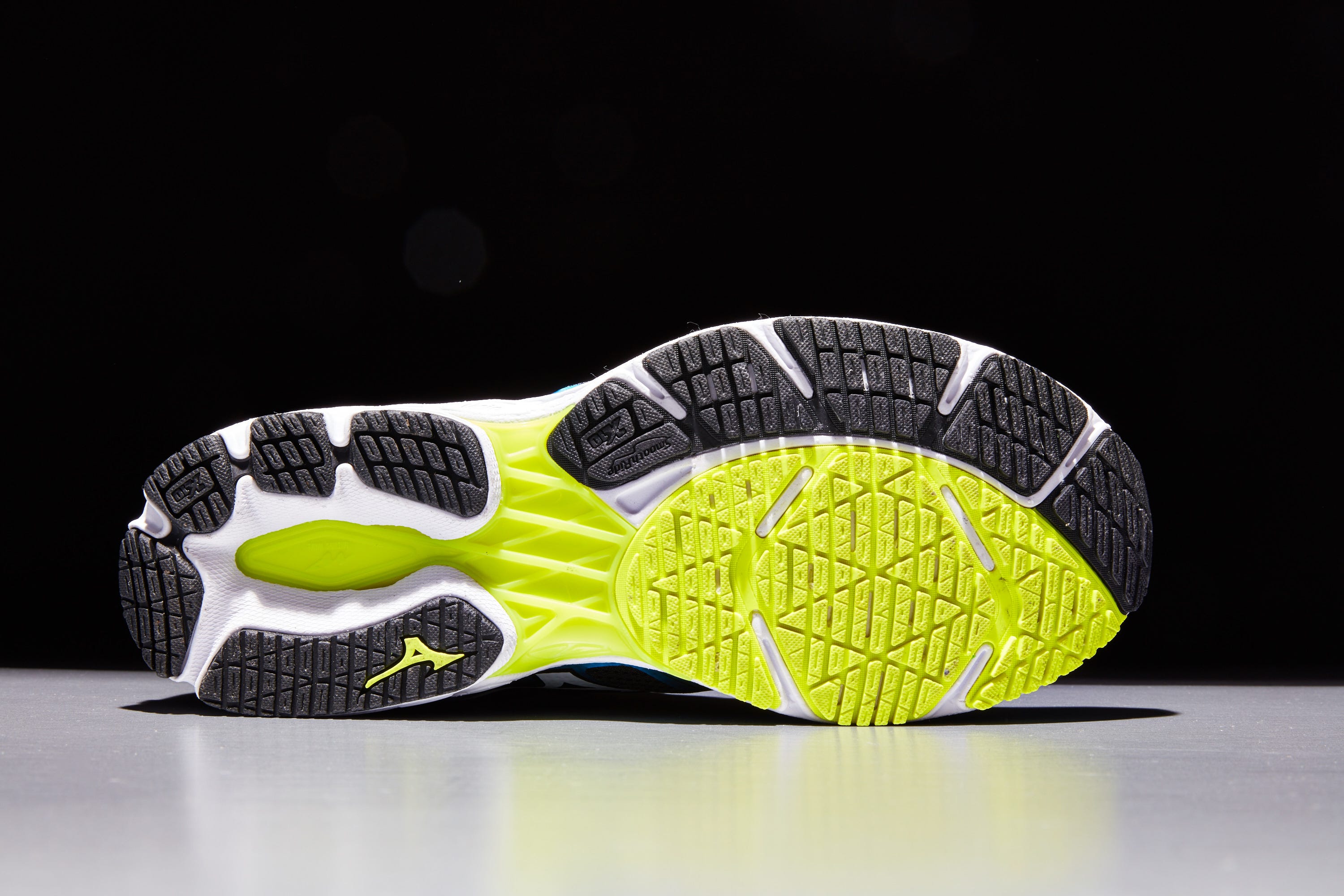 Mizuno Wave Shadow 2