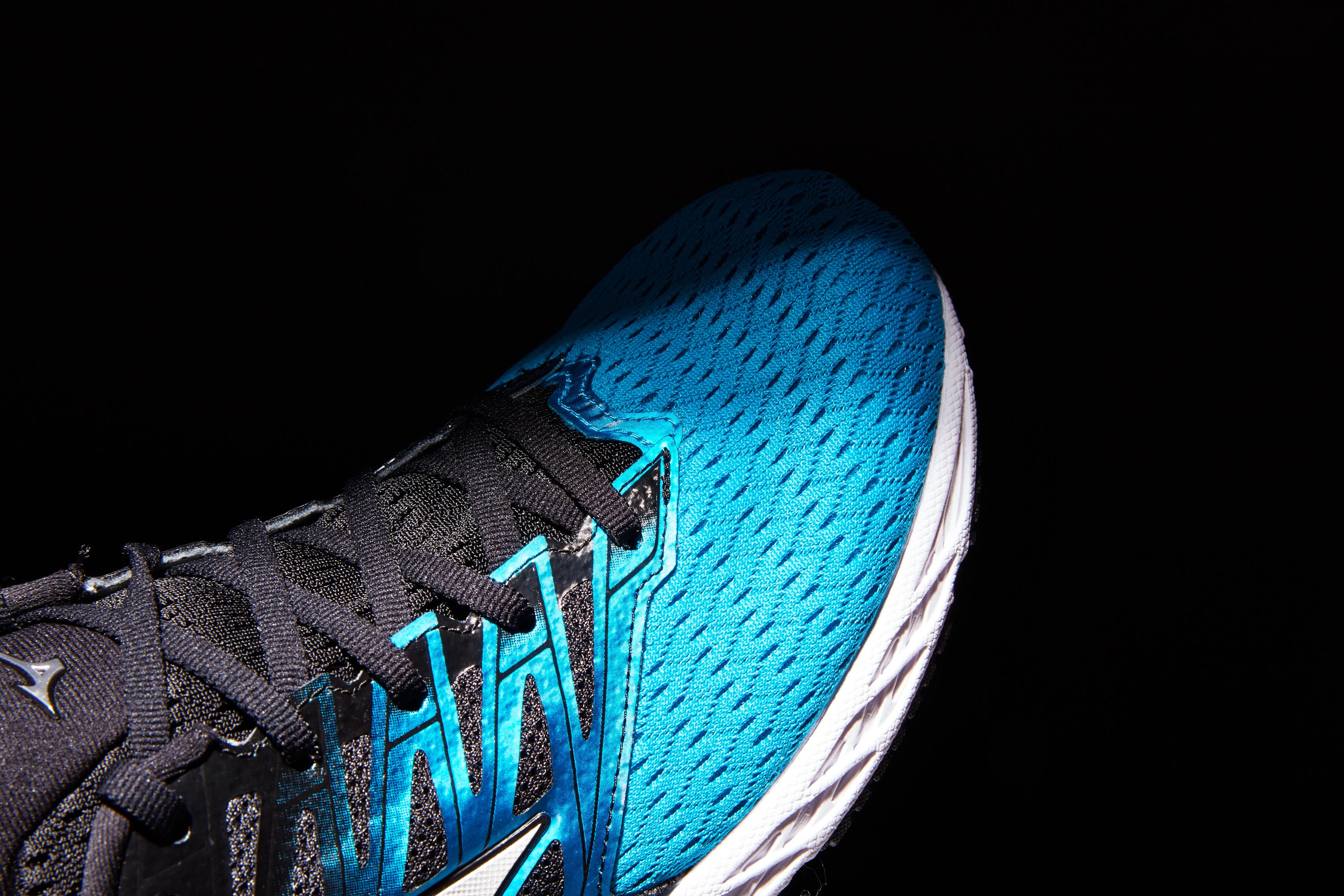 Mizuno Wave Shadow 2