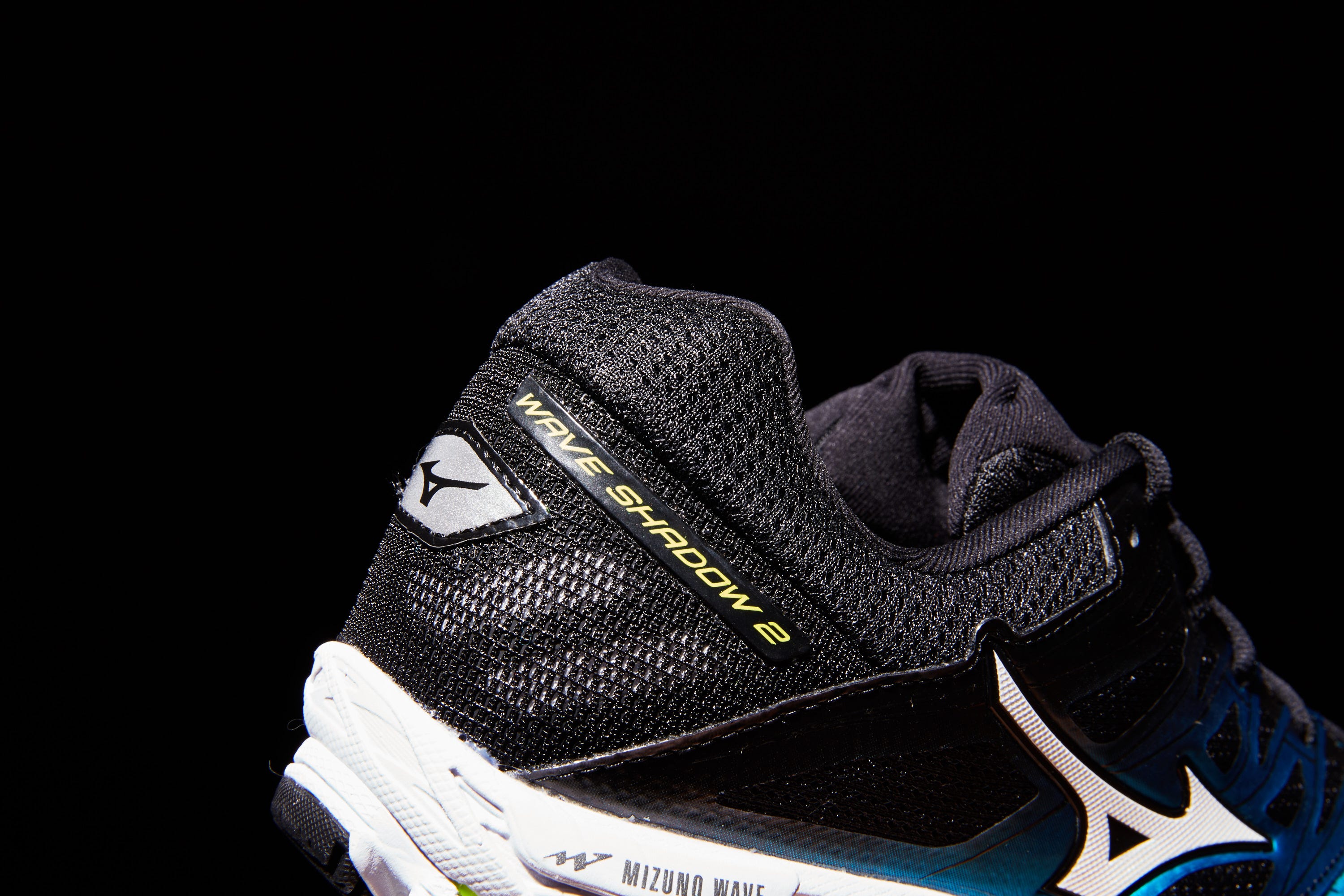 Mizuno Wave Shadow 2