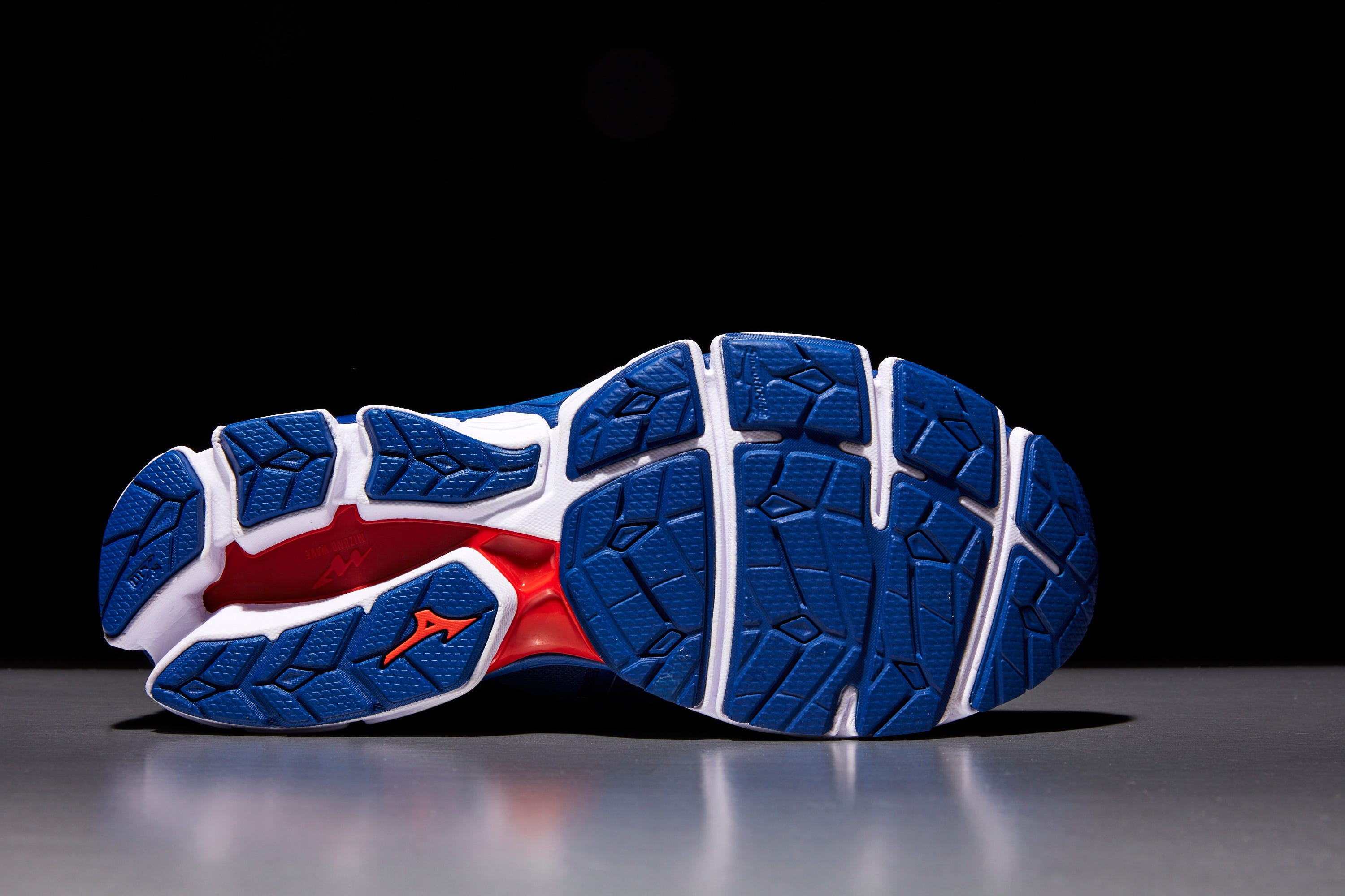 Mizuno Wave Sky 2
