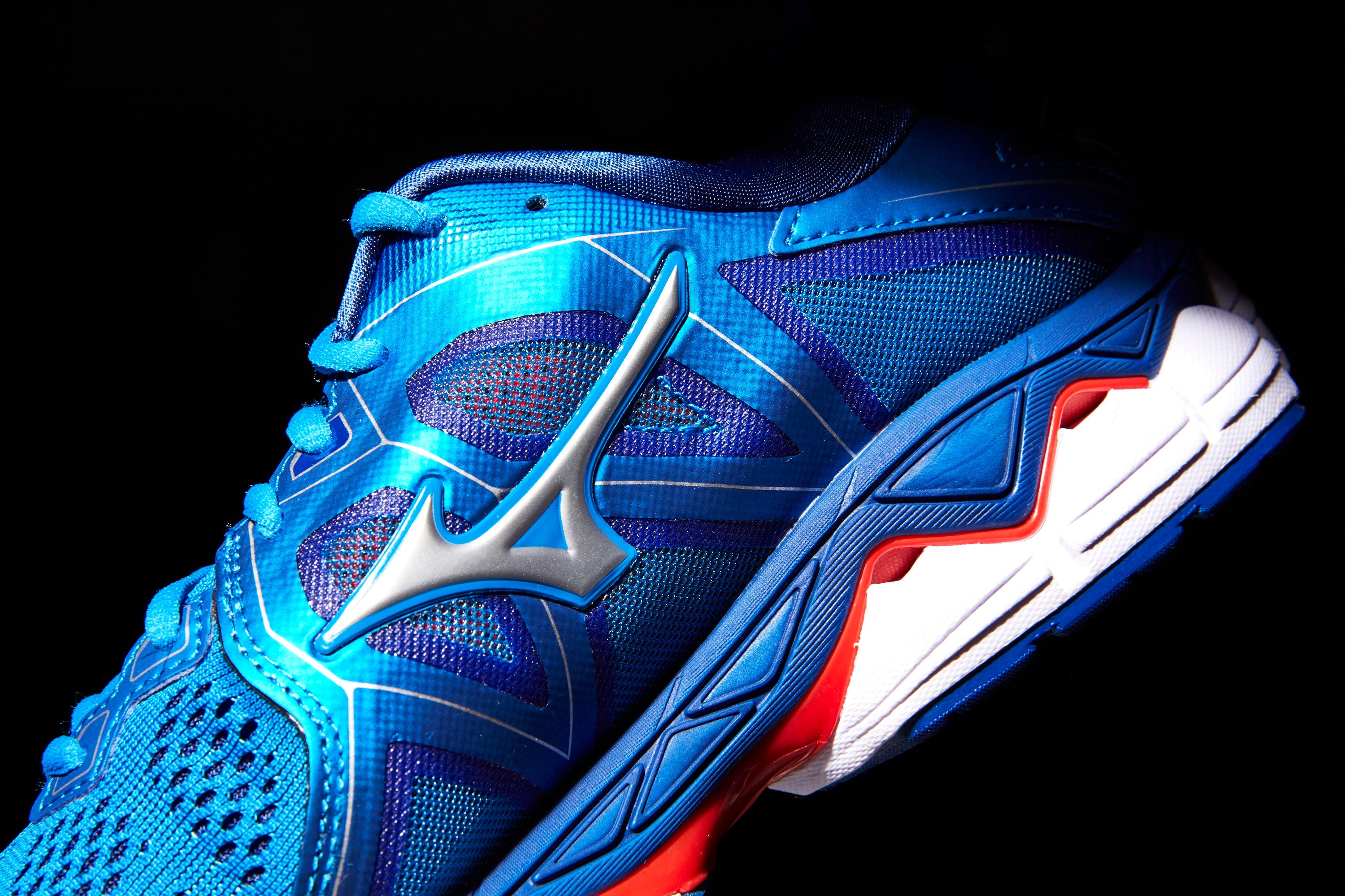 Mizuno Wave Sky 2