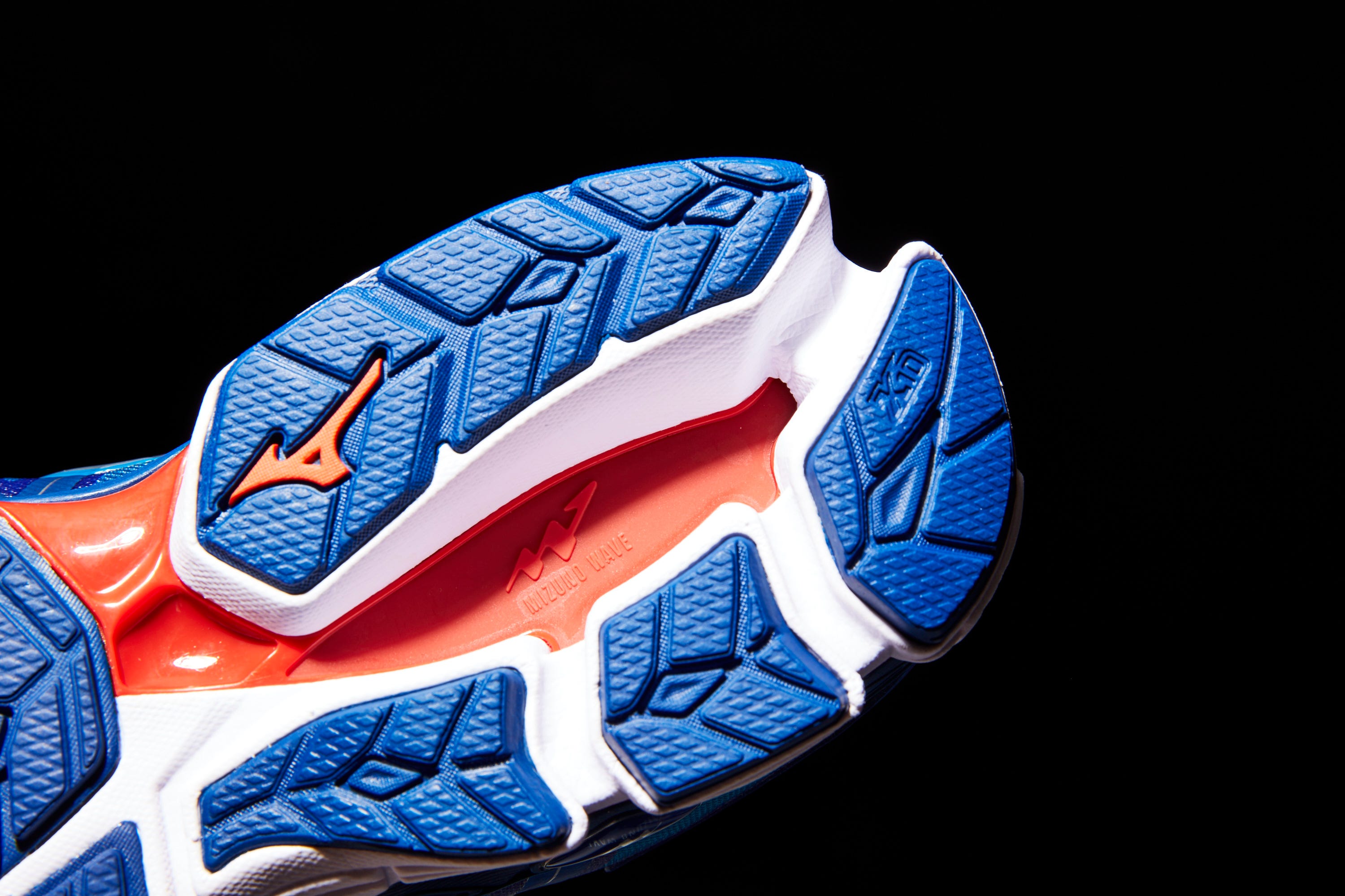 Mizuno Wave Sky 2