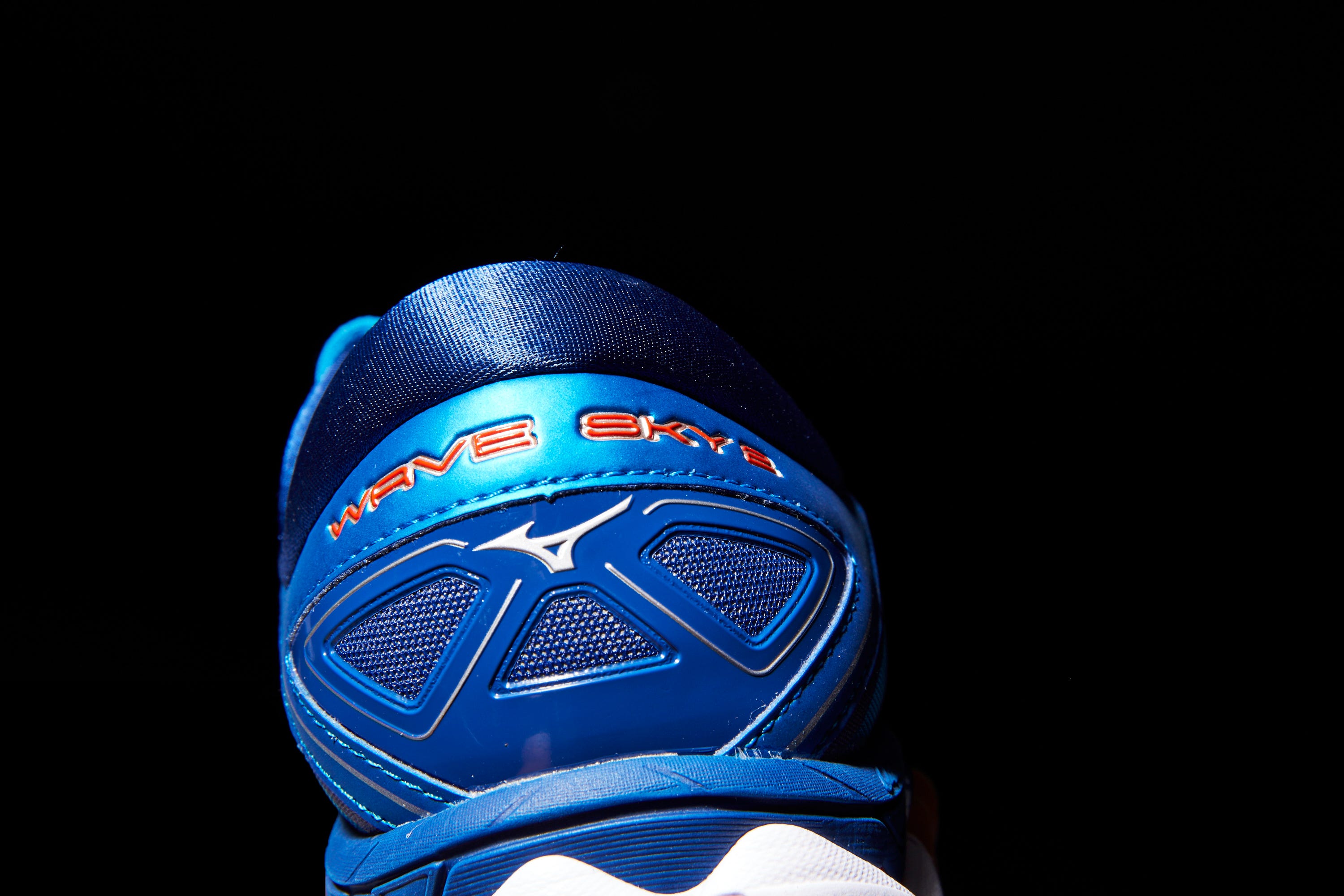 Mizuno Wave Sky 2